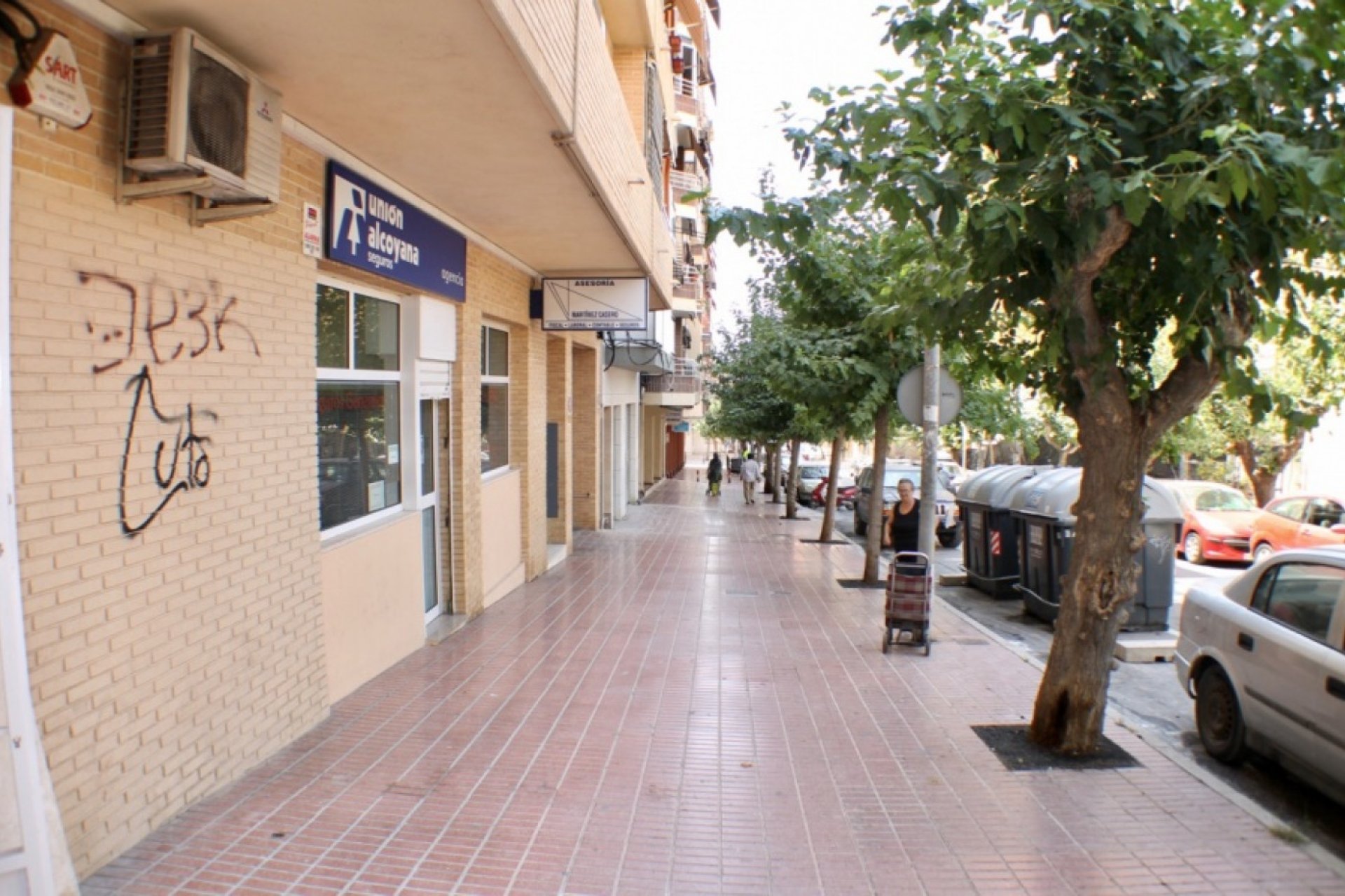 Resale - Commercial -
Benidorm - Colonia Madrid / Foietes