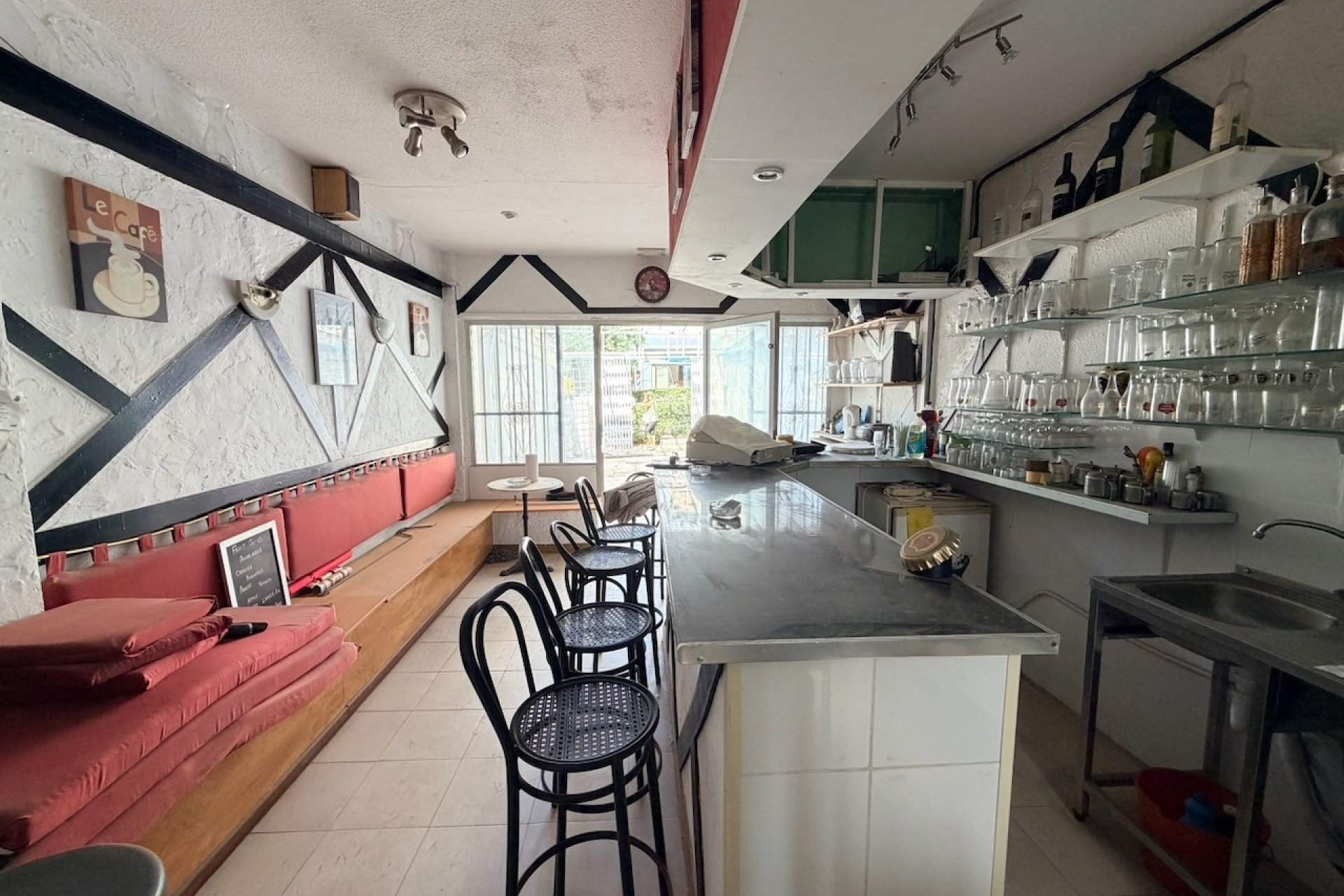 Resale - Commercial -
Benidorm - Levante