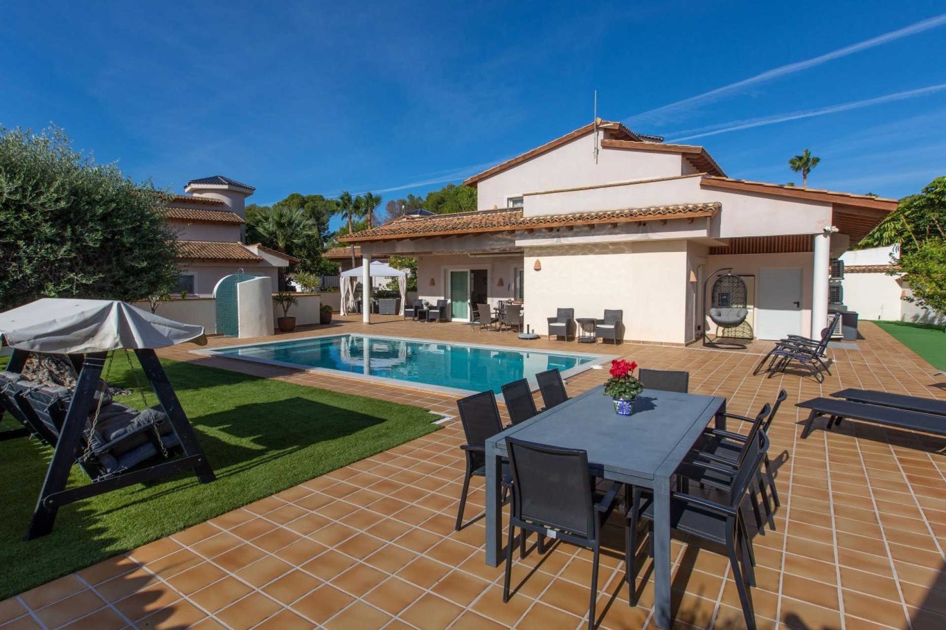 Resale - Detached Villa -
Alfas del Pí - Alfaz del Pi