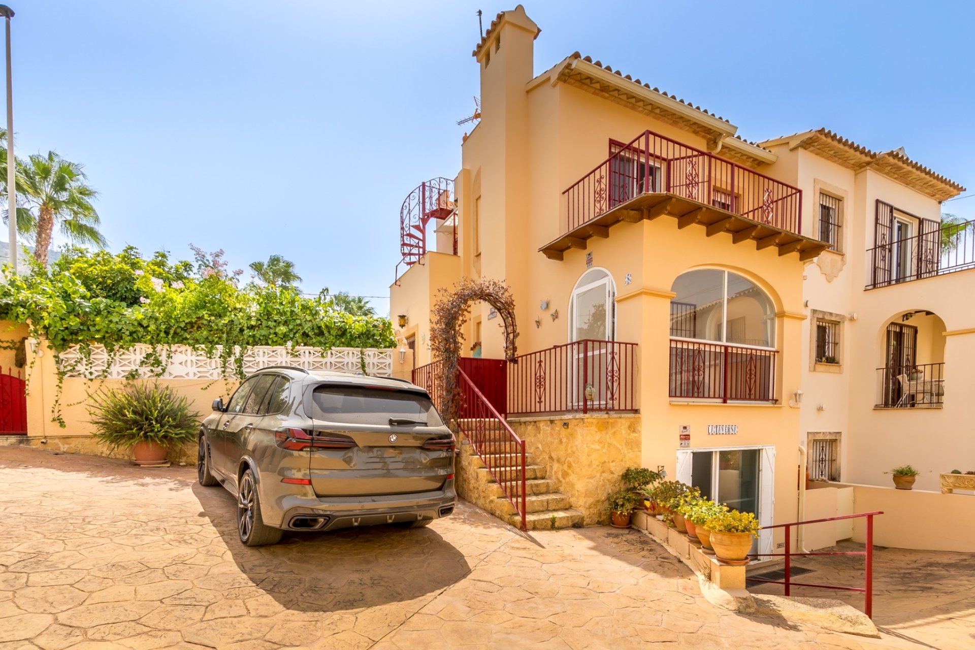 Resale - Townhouse -
Albir