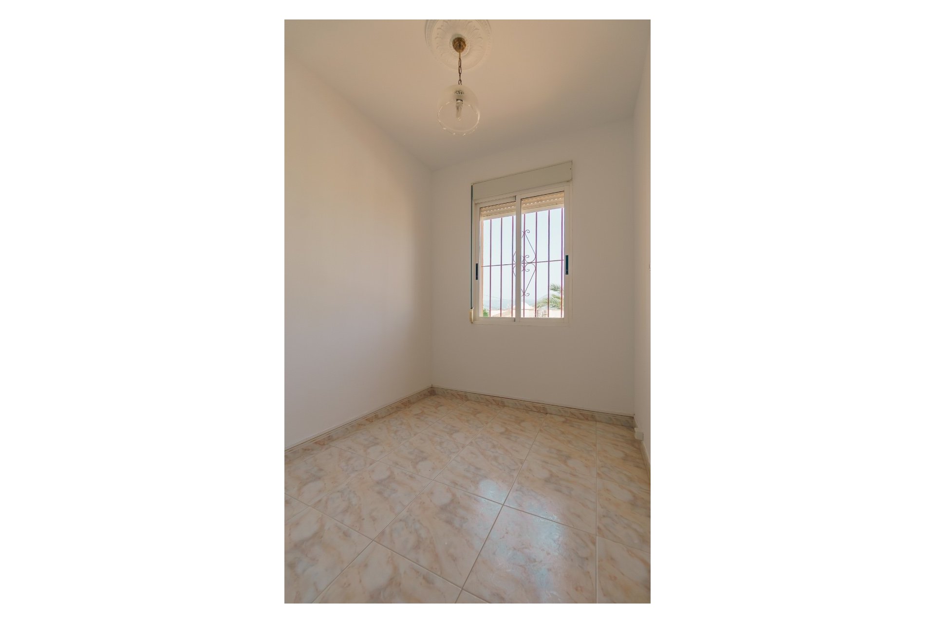 Resale - Townhouse -
Albir