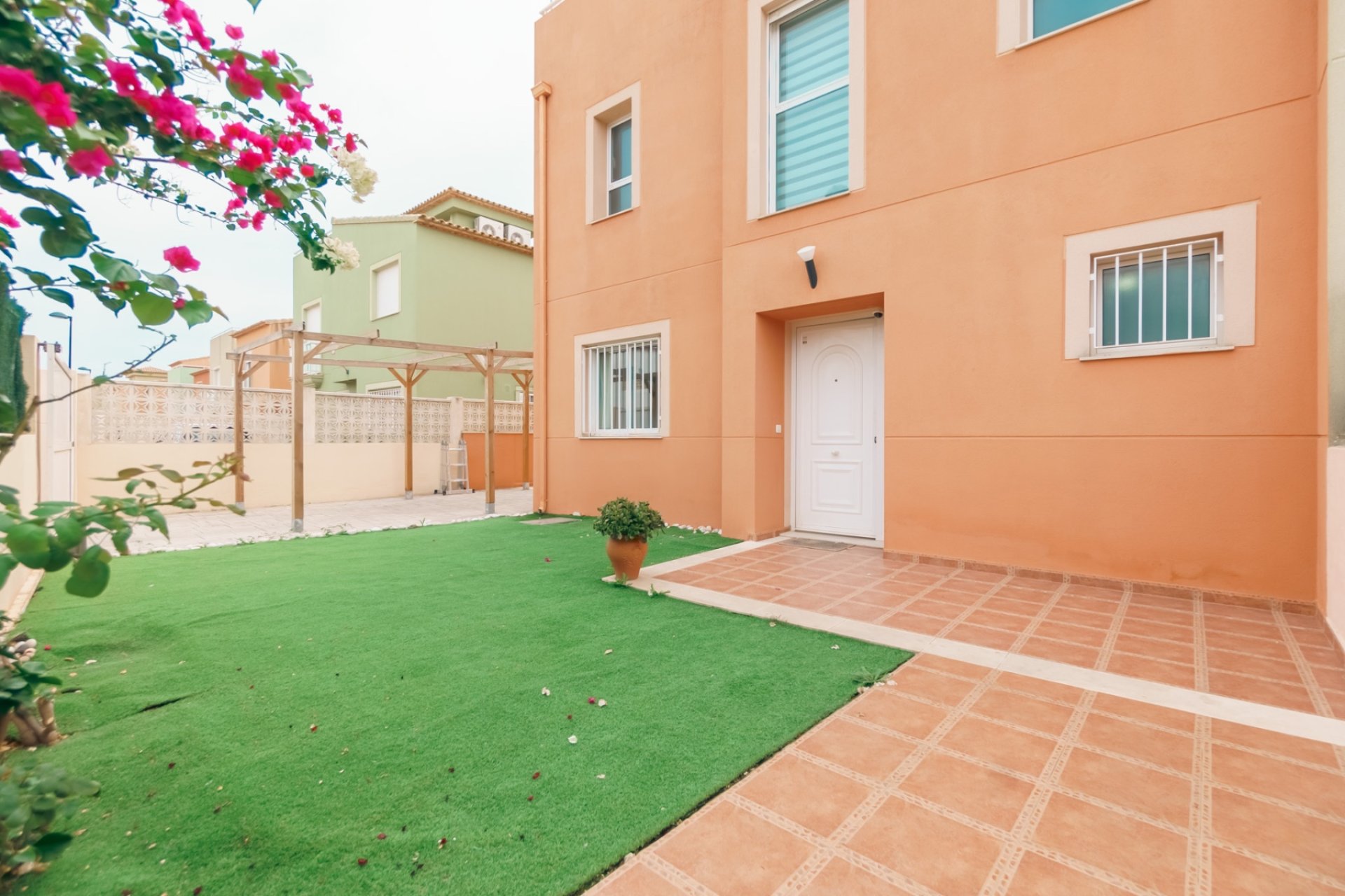 Resale - Townhouse -
Alfas del Pí