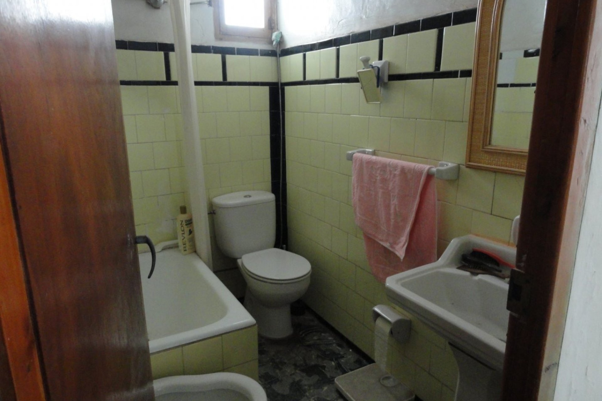 Resale - Townhouse / Semi -
Bolulla - CENTRO