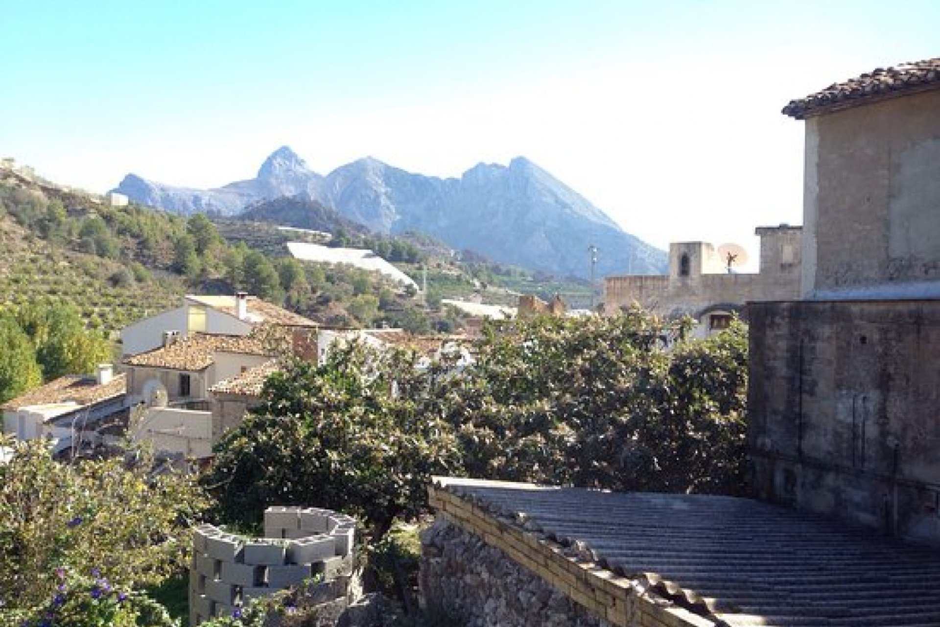 Resale - Townhouse / Semi -
Bolulla - CENTRO