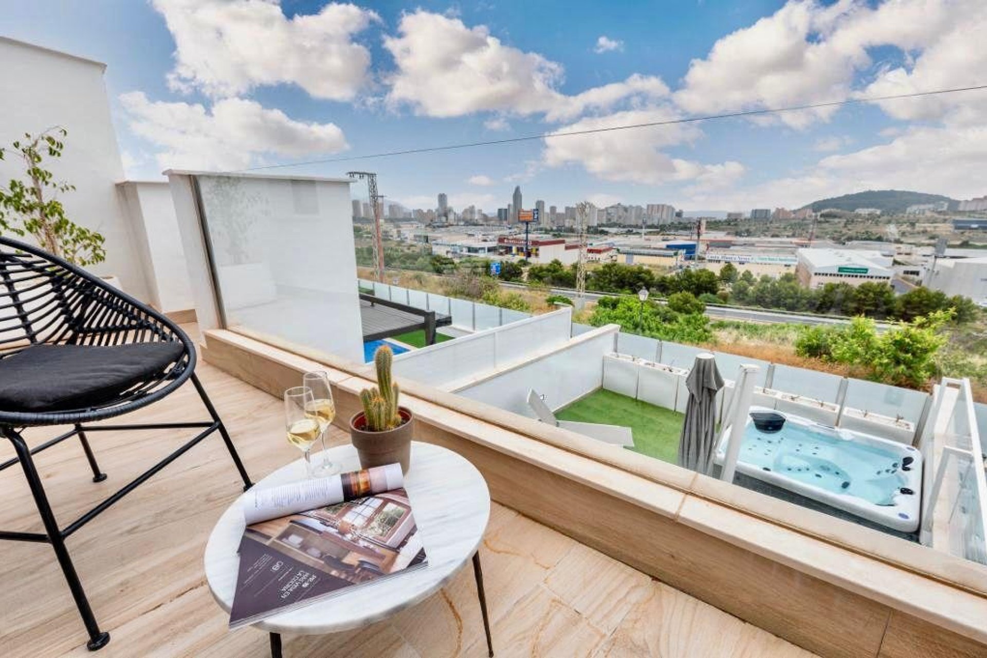 Resale - Townhouse / Semi -
Finestrat - Urbanización