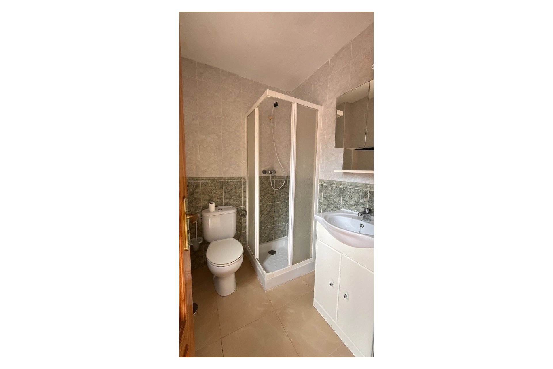 Resale - Townhouse / Semi -
Polop - Urbanizaciones