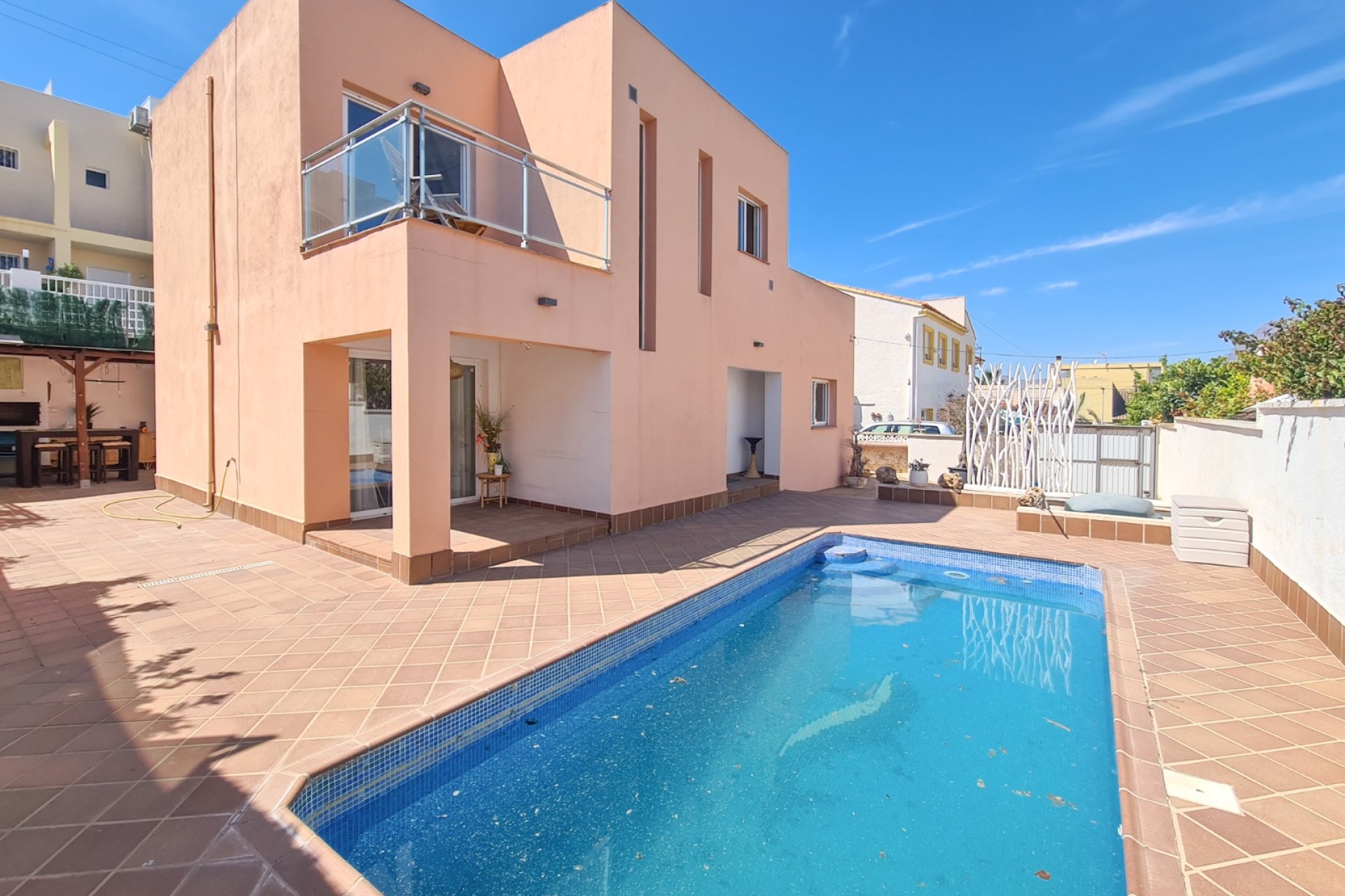 Resale - Villa -
Albir