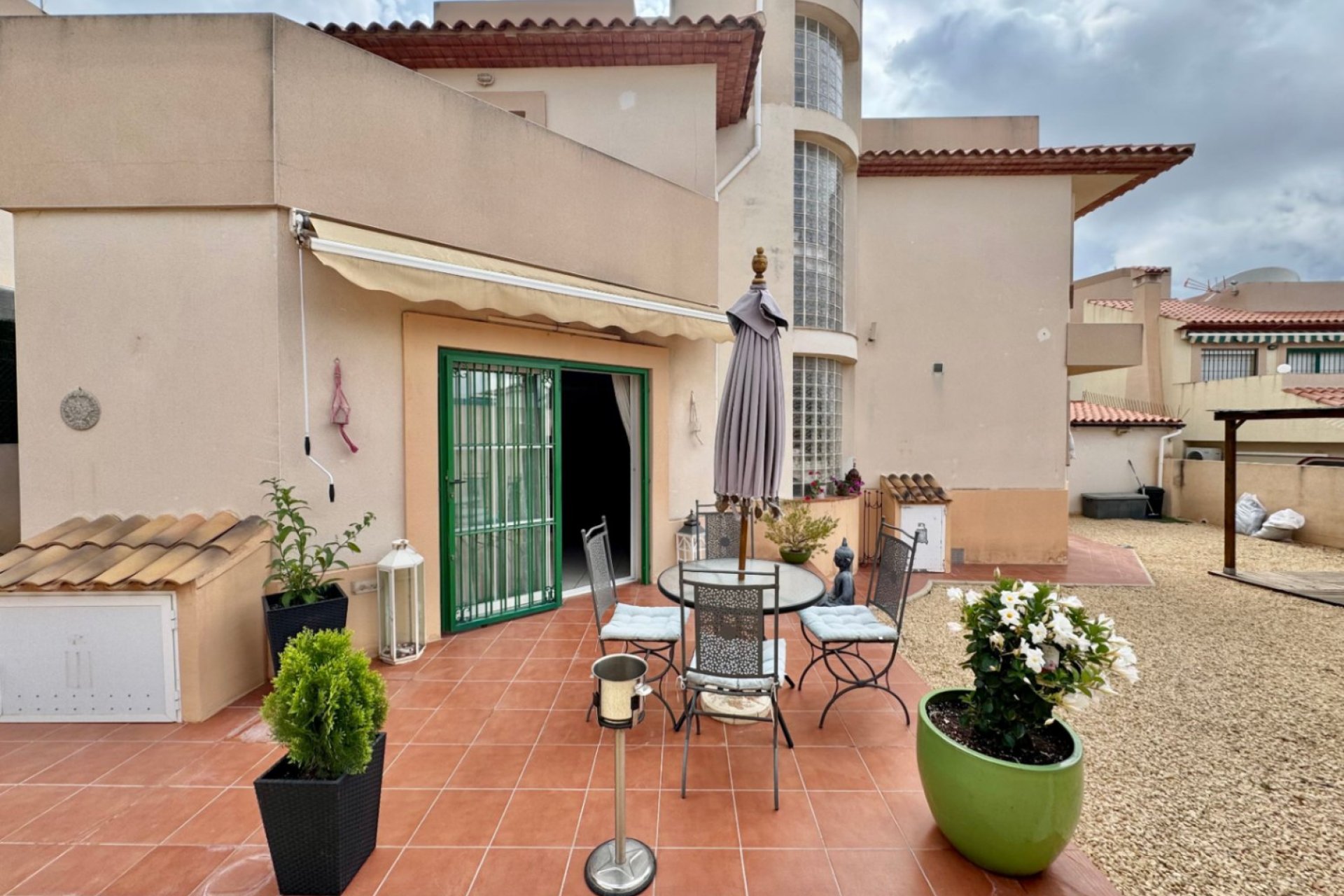 Resale - Villa -
Albir