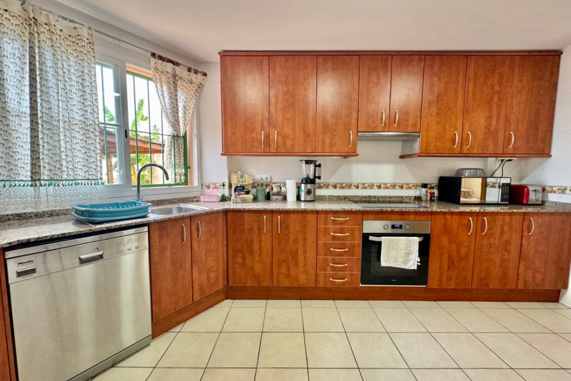 Resale - Villa -
Albir