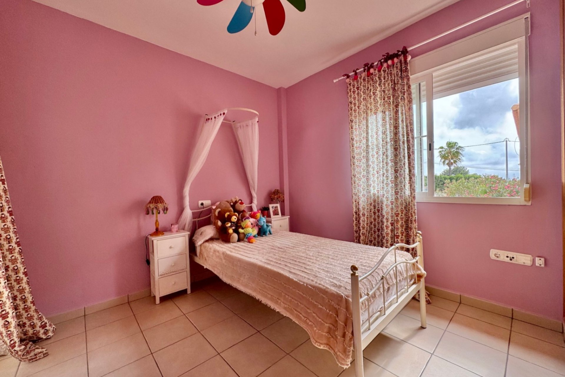 Resale - Villa -
Albir