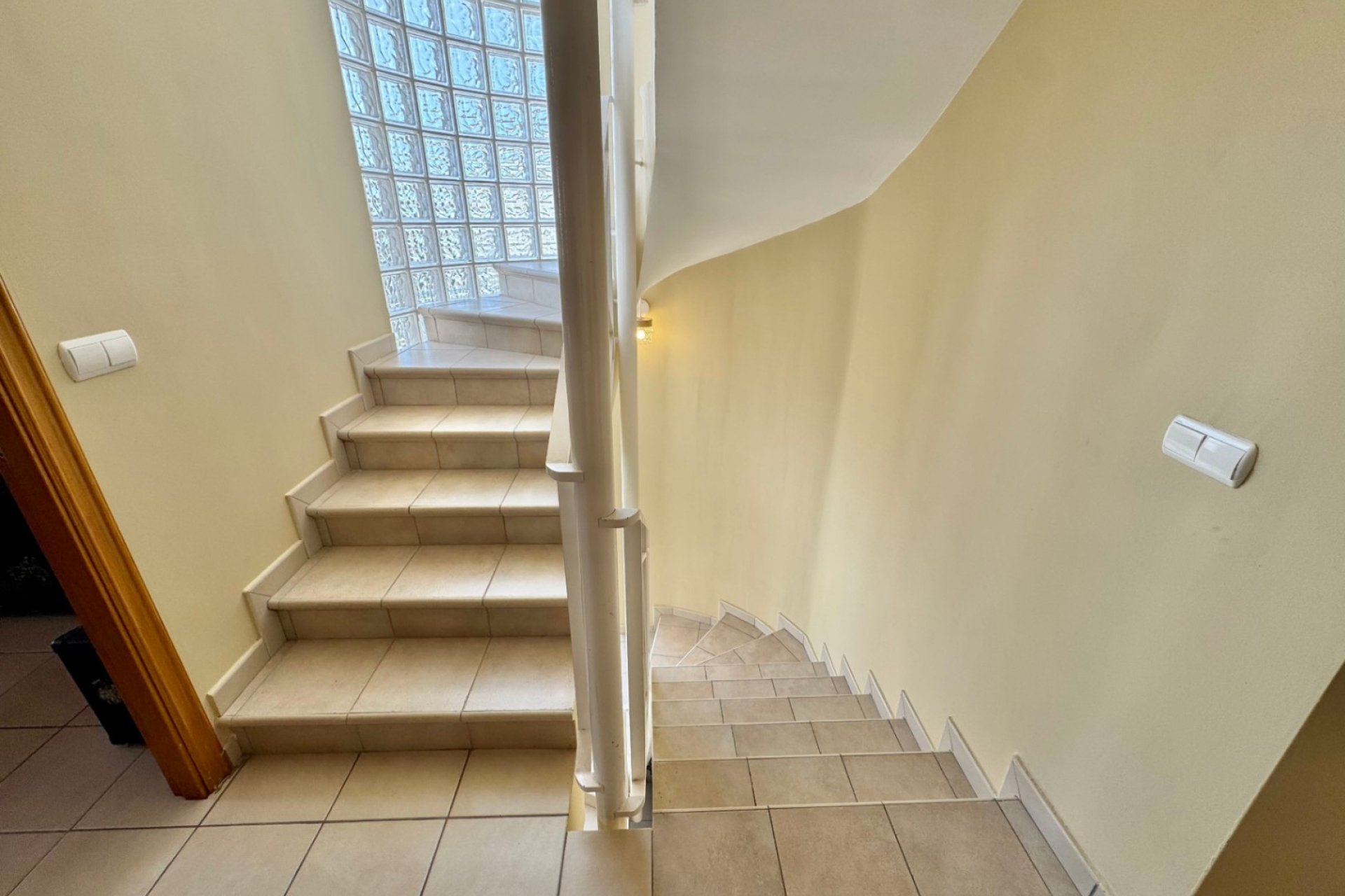 Resale - Villa -
Albir