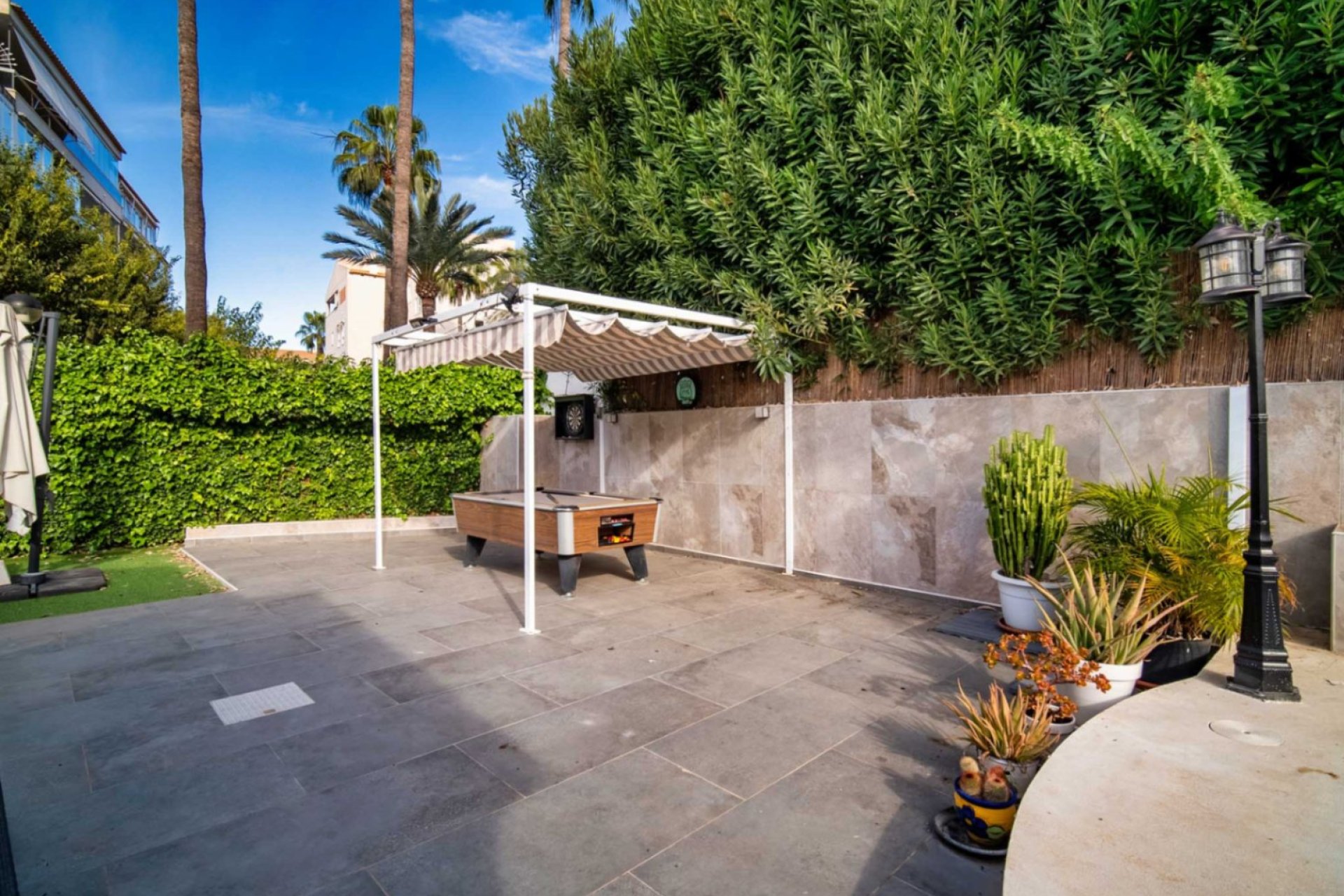 Resale - Villa -
Albir