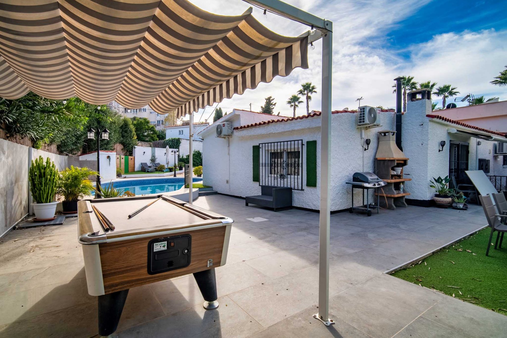 Resale - Villa -
Albir