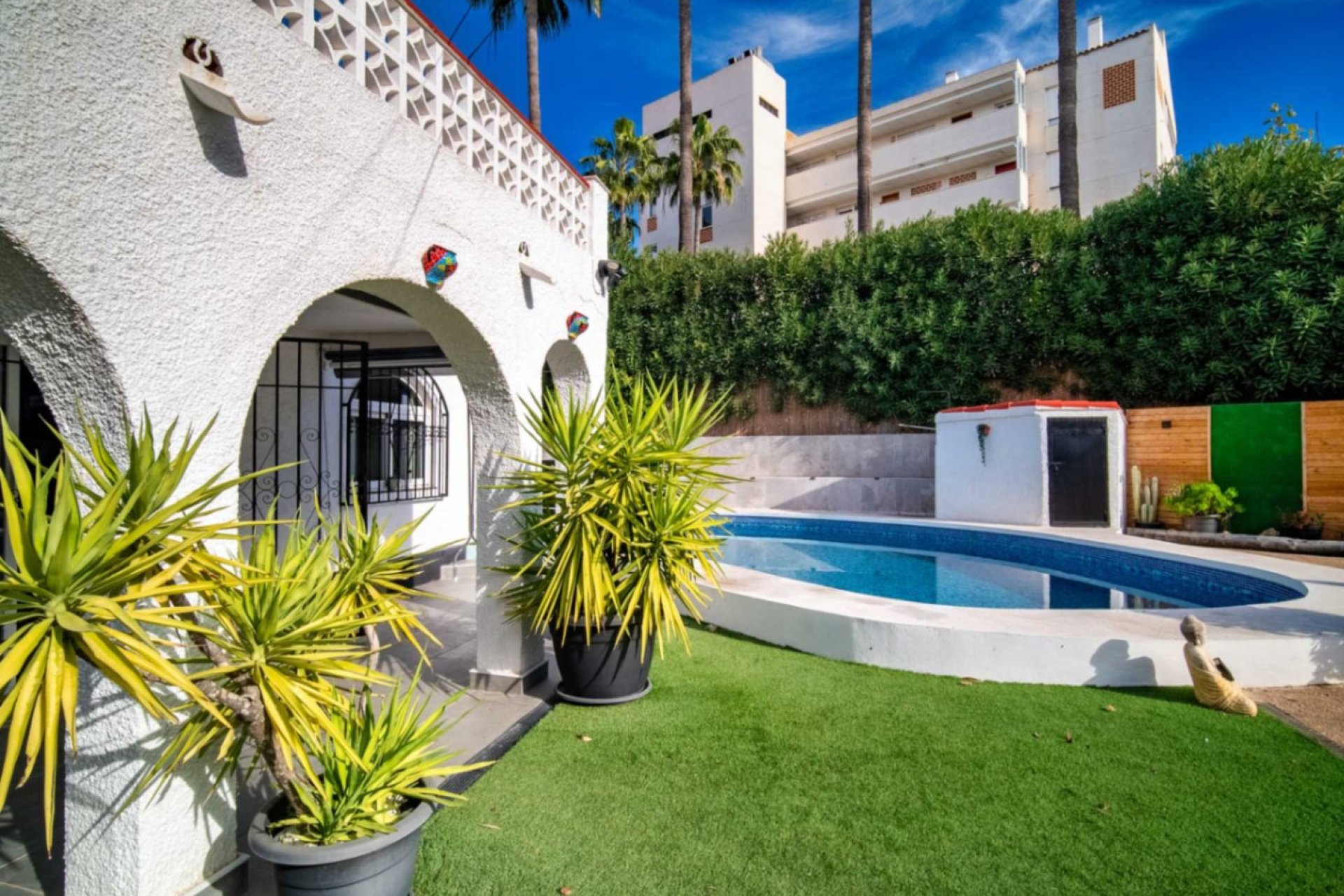 Resale - Villa -
Albir