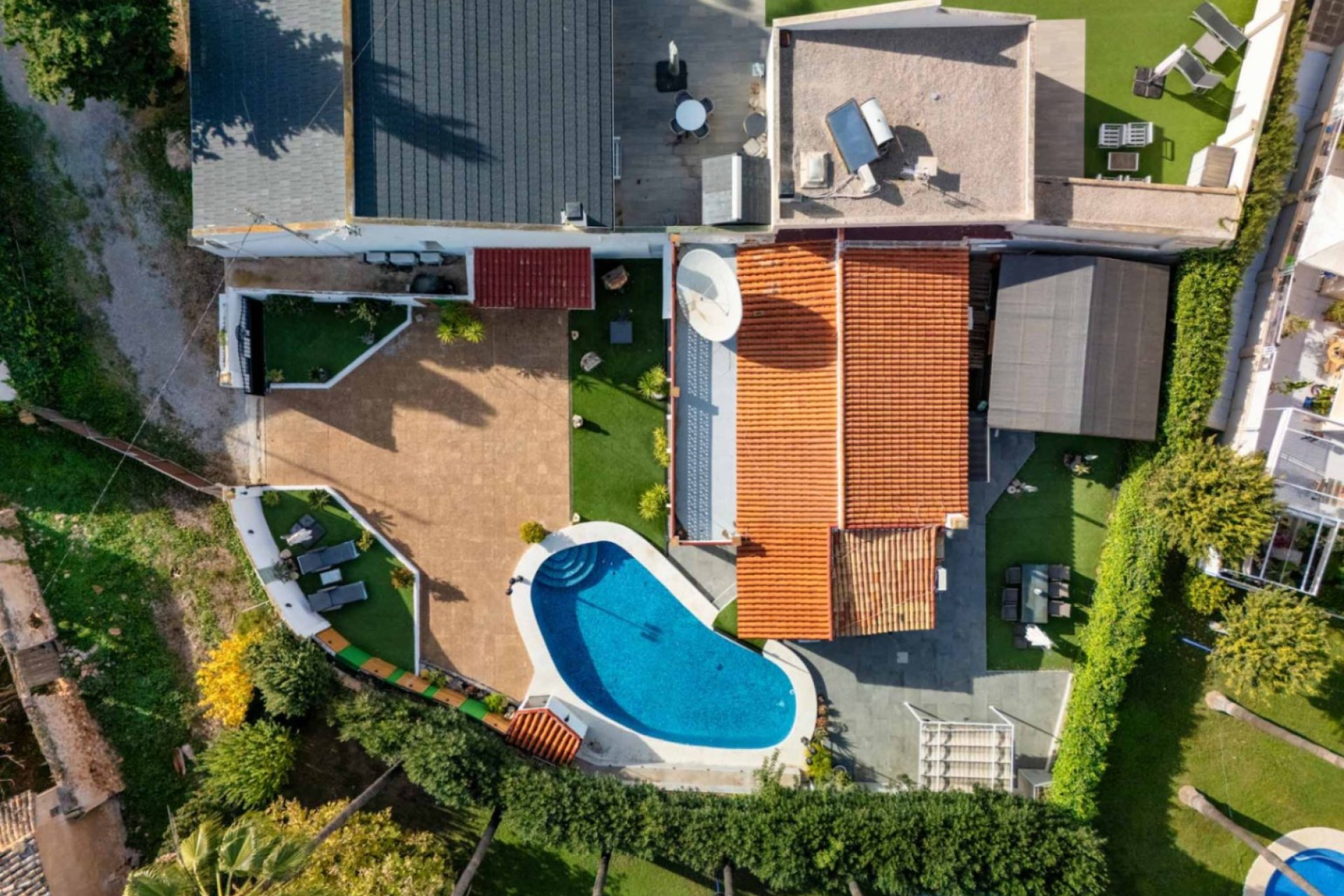 Resale - Villa -
Albir