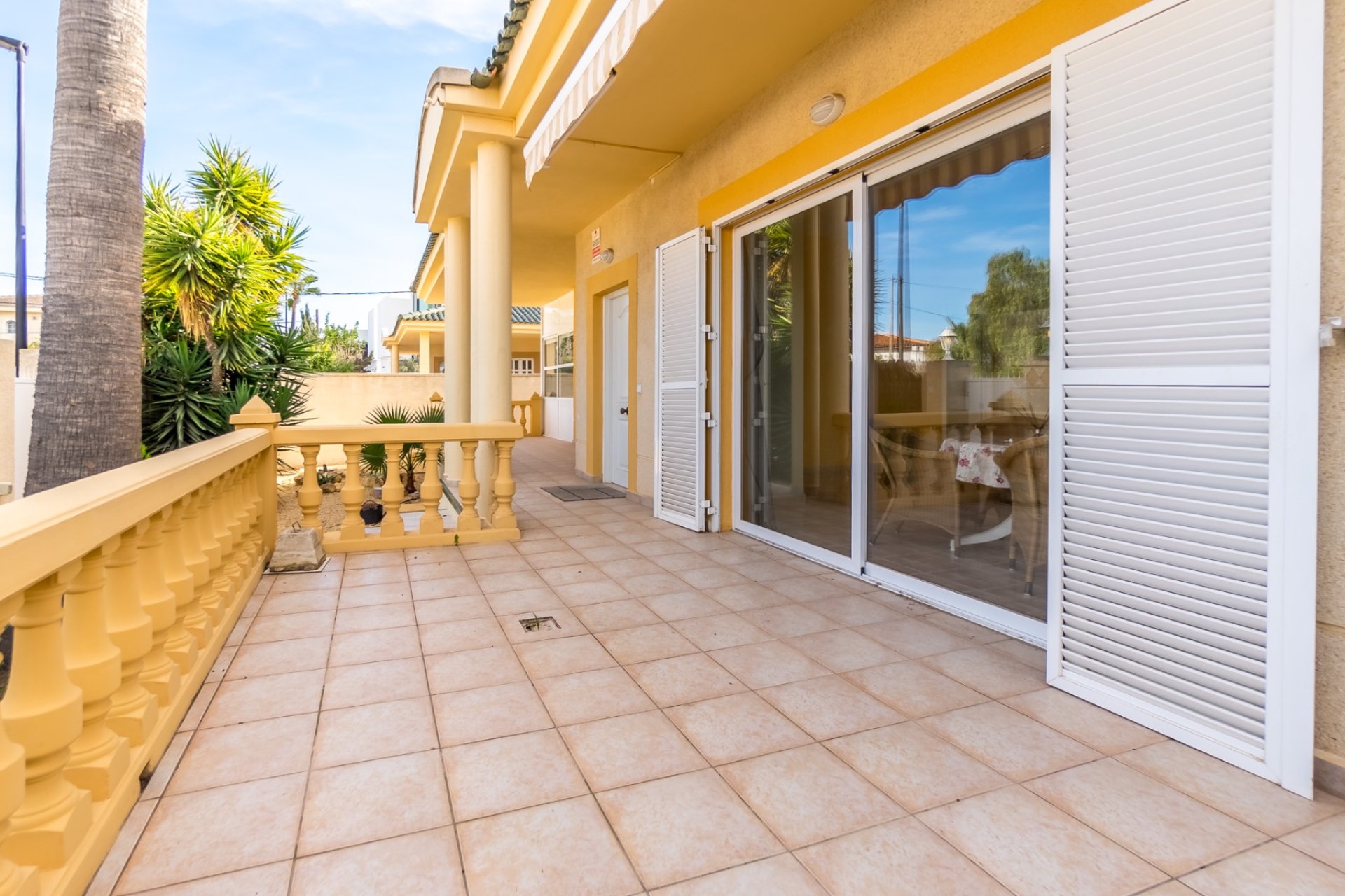 Resale - Villa -
Albir