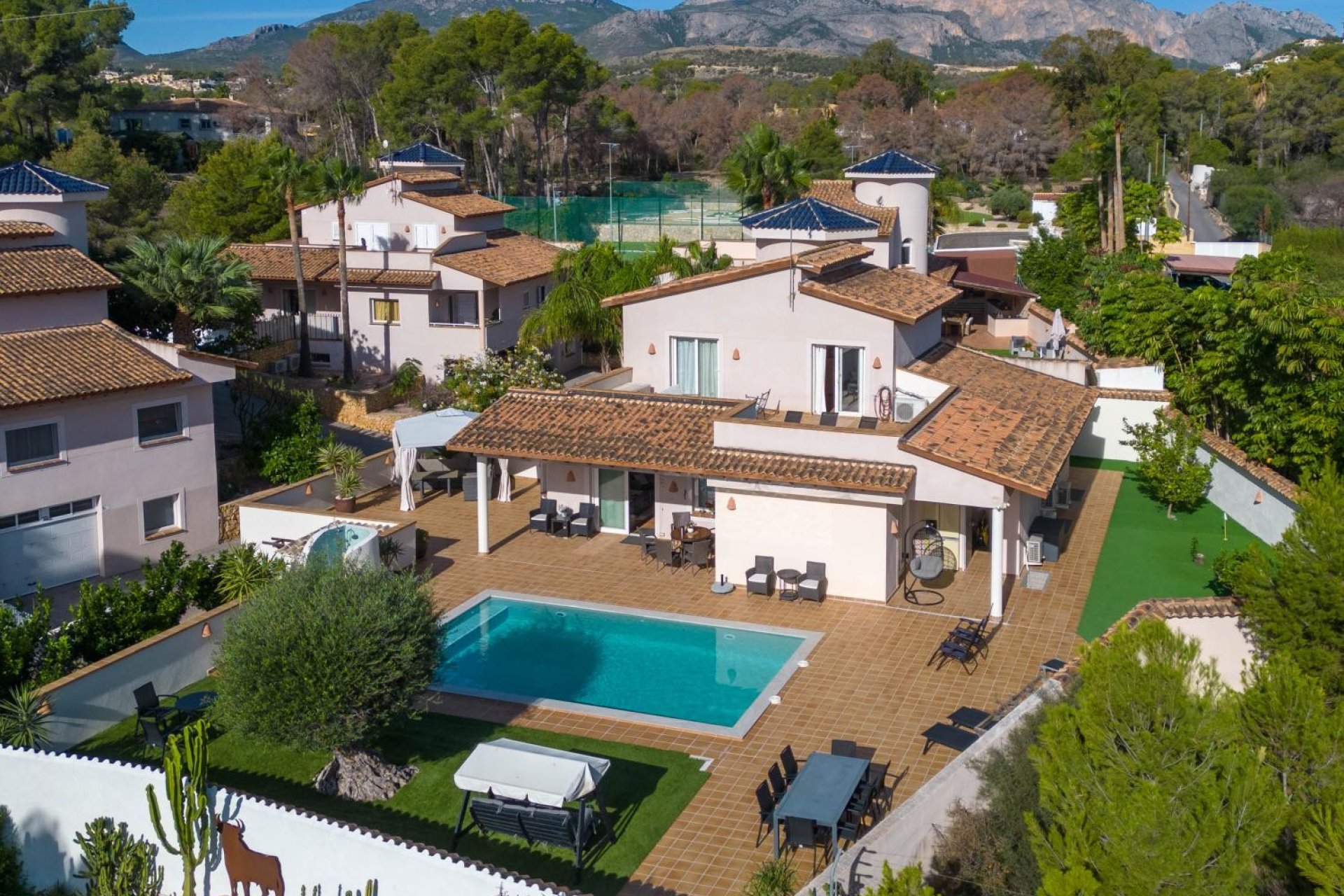 Resale - Villa -
Alfaz del Pi - Alfas del Pí