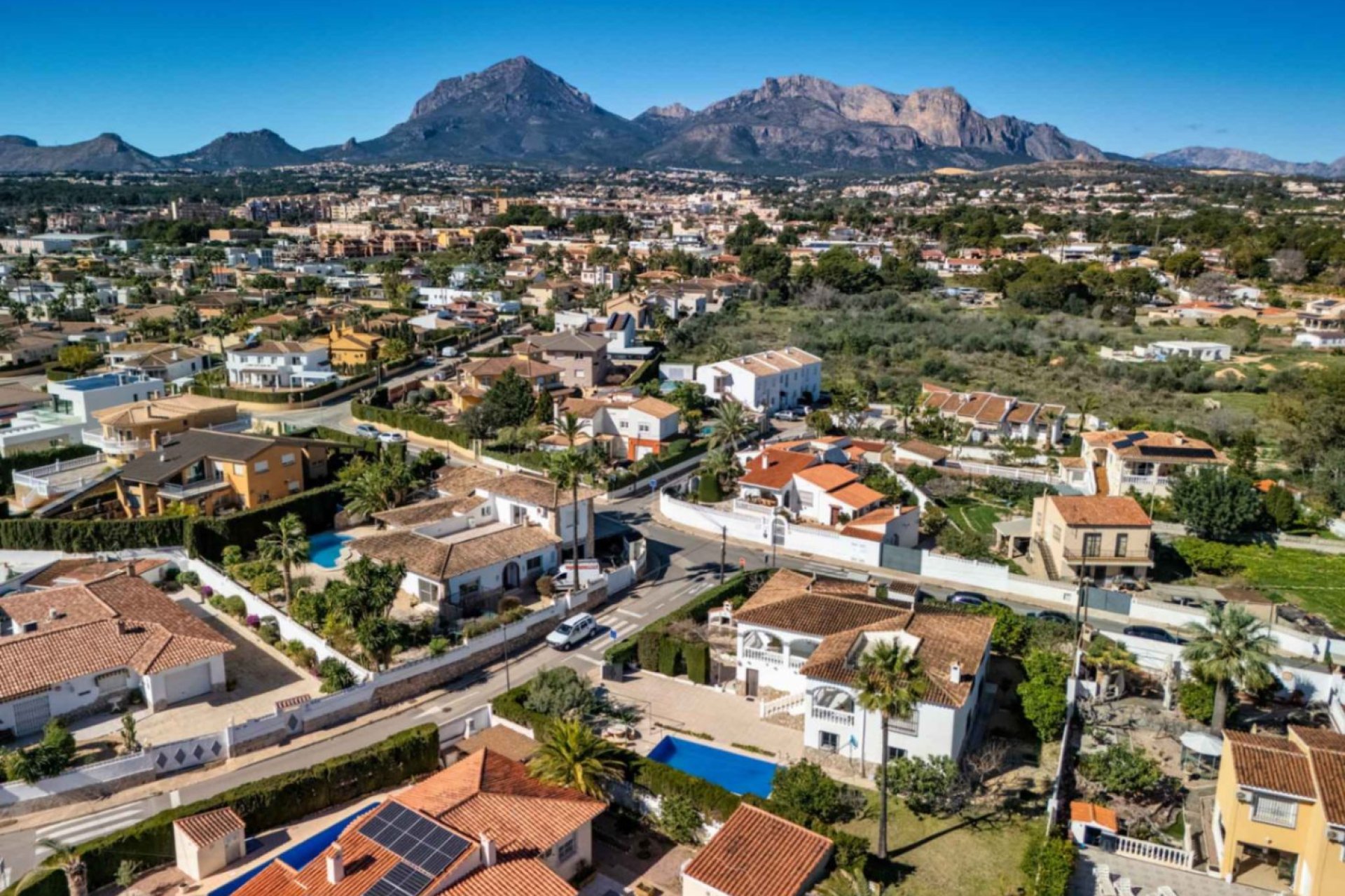 Resale - Villa -
Alfaz del Pi - Arabi