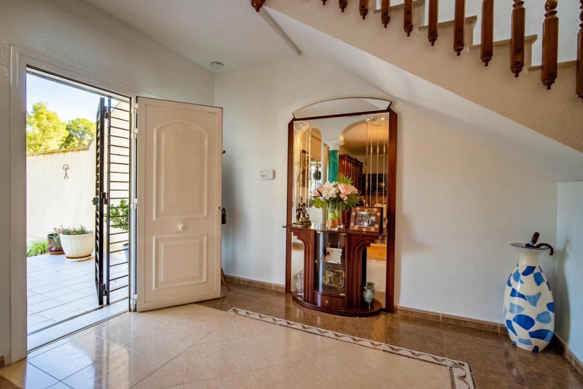 Resale - Villa -
Alfaz del Pi - El Romeral