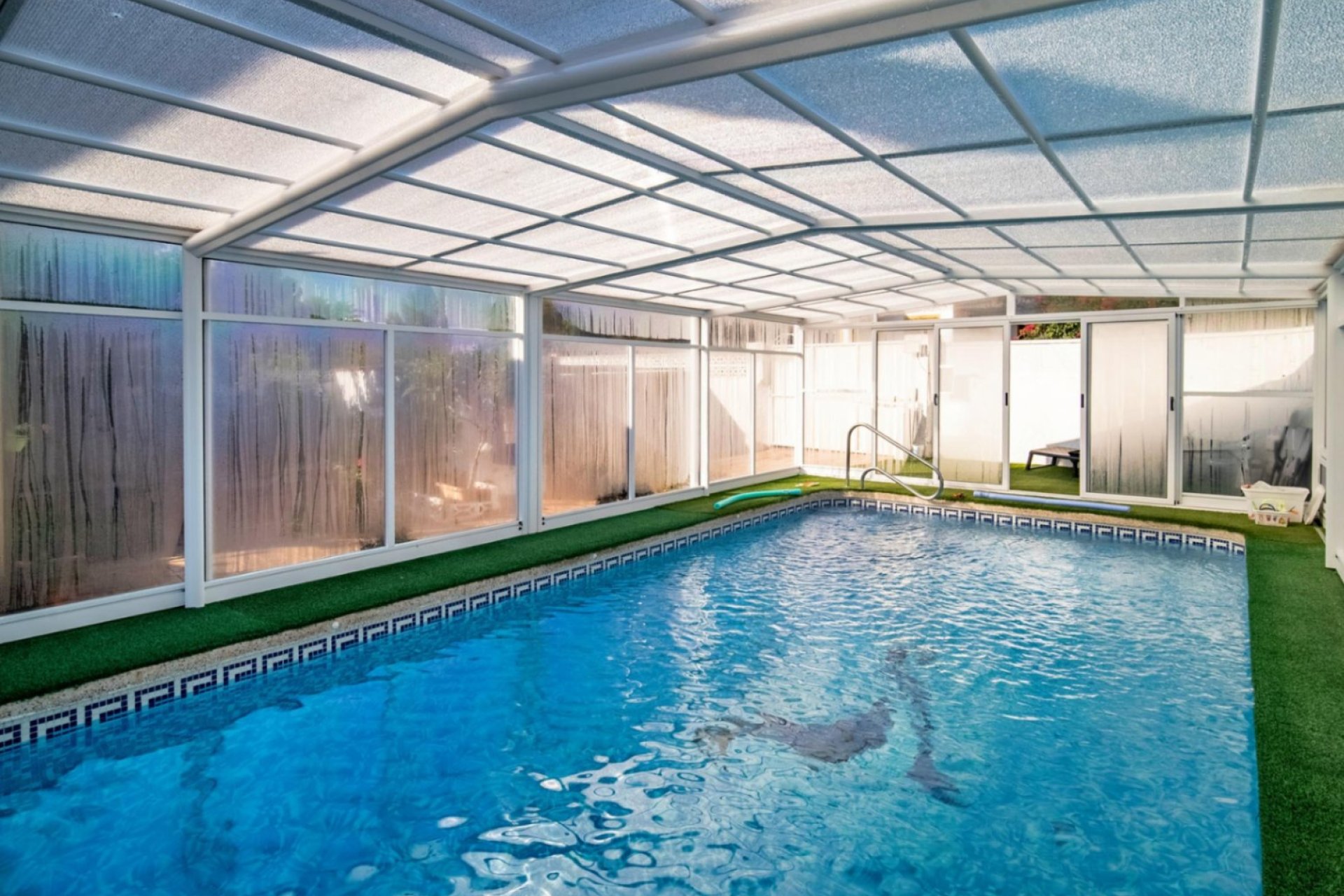 Resale - Villa -
Alfaz del Pi - El Romeral