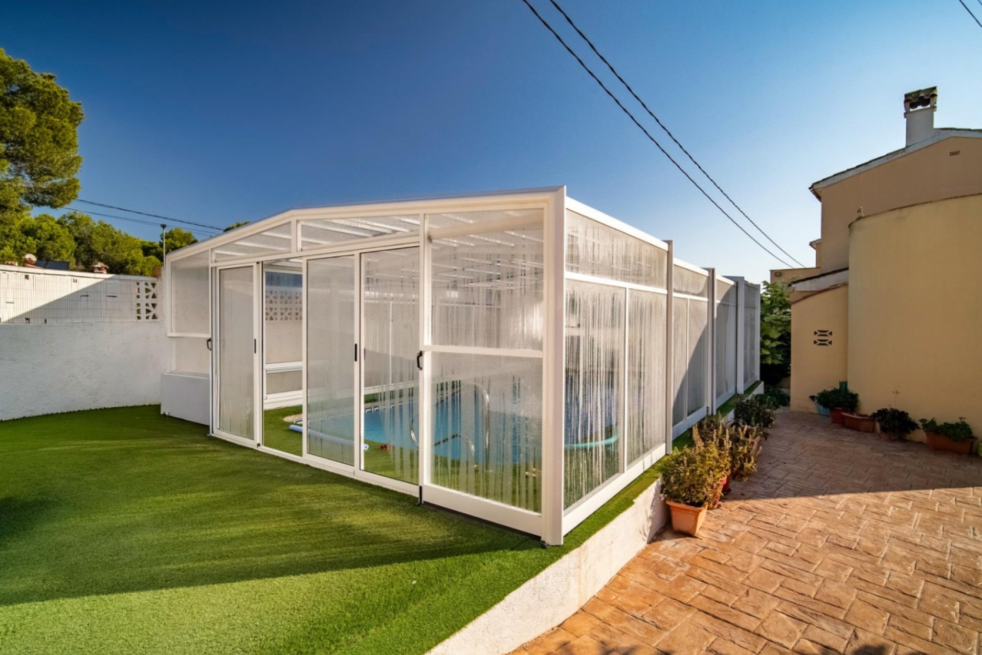 Resale - Villa -
Alfaz del Pi - El Romeral