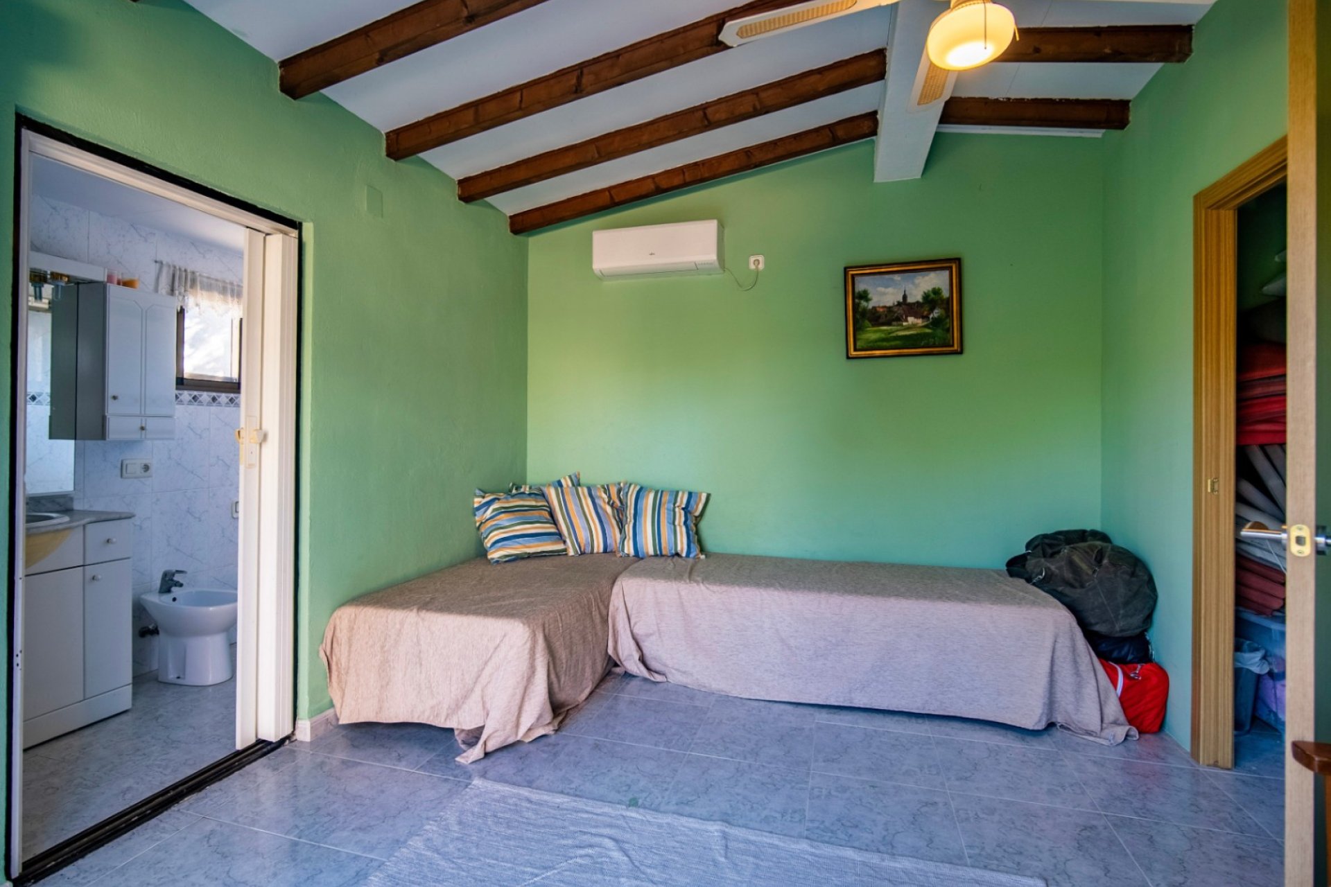 Resale - Villa -
Alfaz del Pi - El Romeral