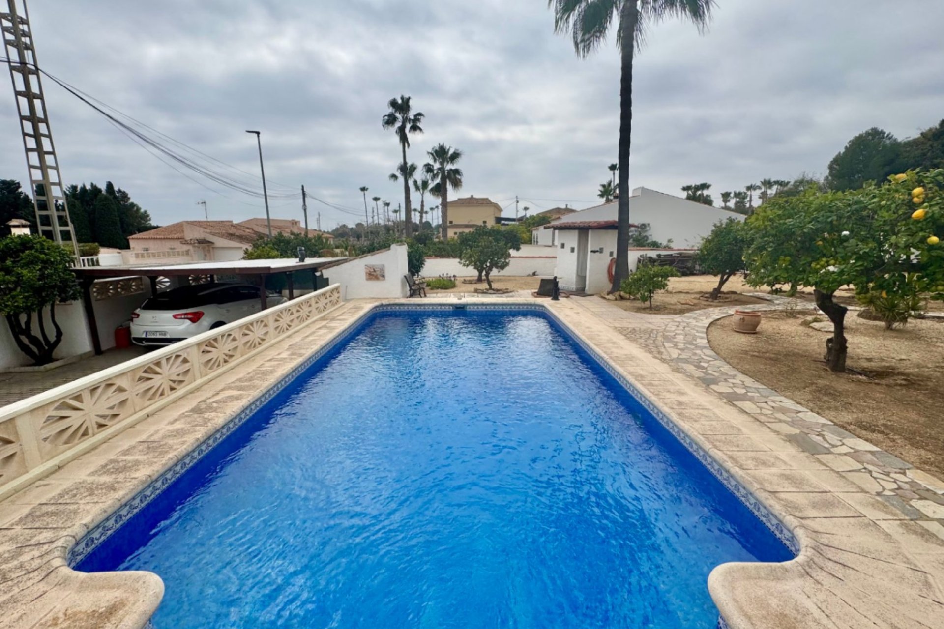 Resale - Villa -
Alfaz del Pi - El Romeral