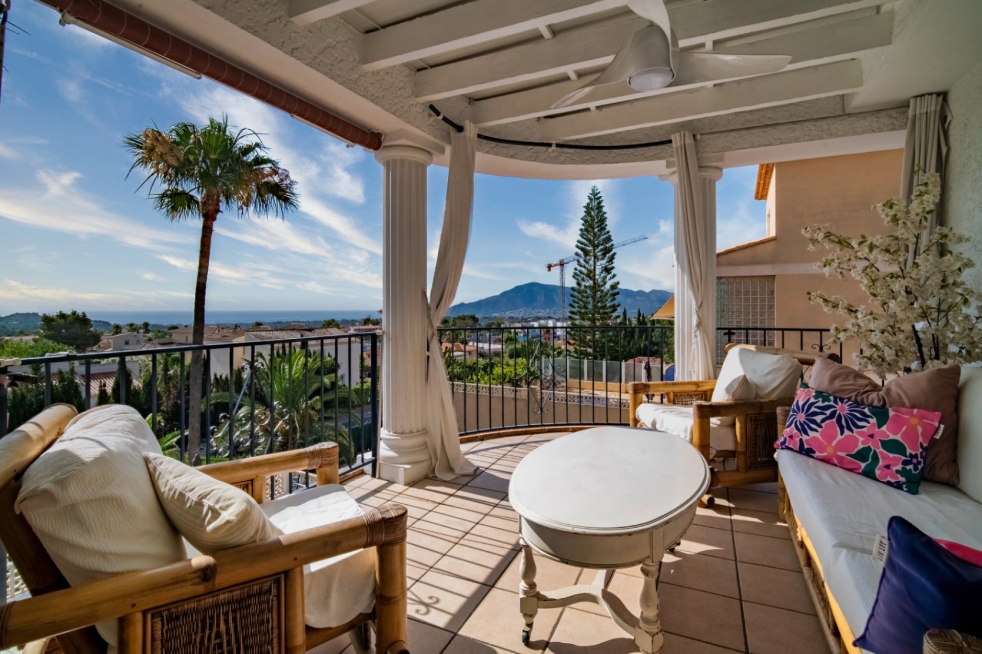 Resale - Villa -
Altea - Bello Horizonte