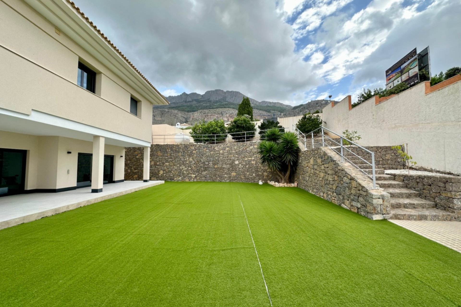 Resale - Villa -
Altea - Sierra de Altea