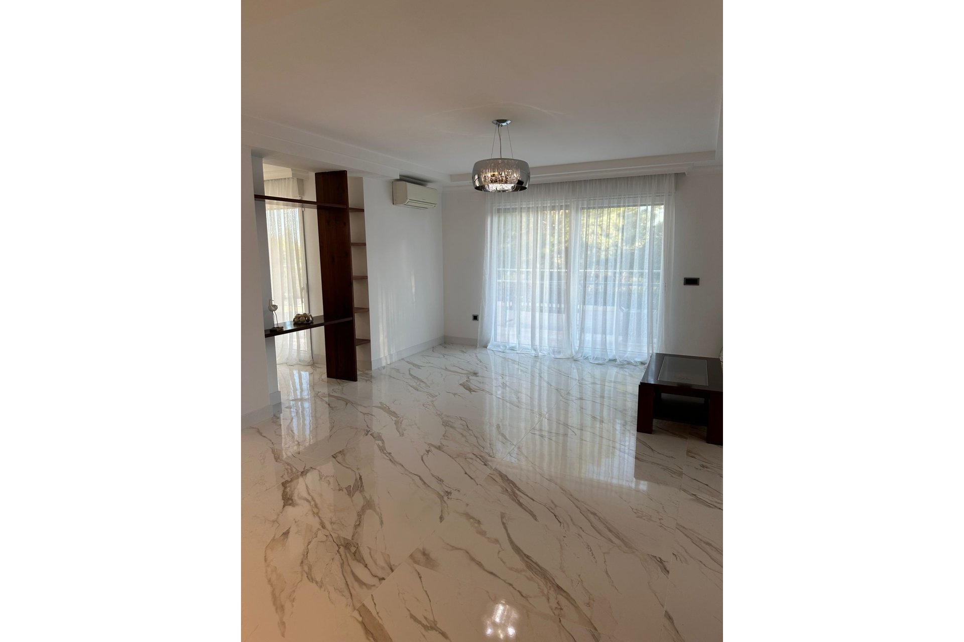 Resale - Villa -
Altea