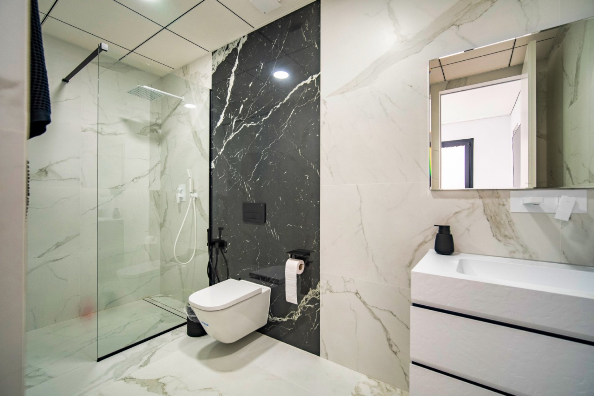 Resale - Villa -
Benidorm - Playa de Poniente