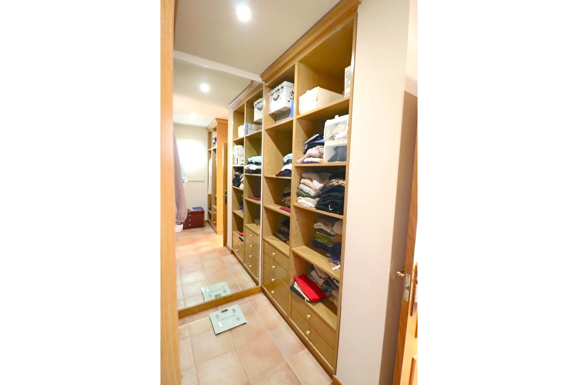 Resale - Villa -
Benidorm - Urbanizaciones