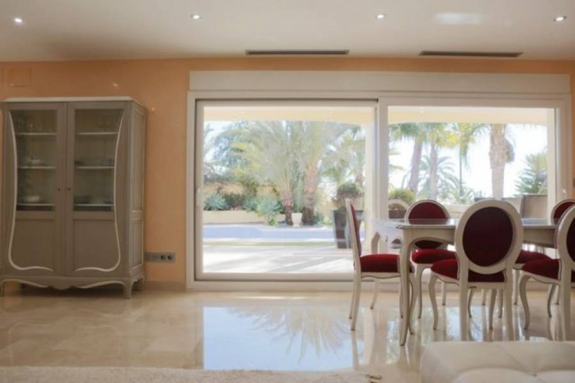 Resale - Villa -
Benissa - Alicante