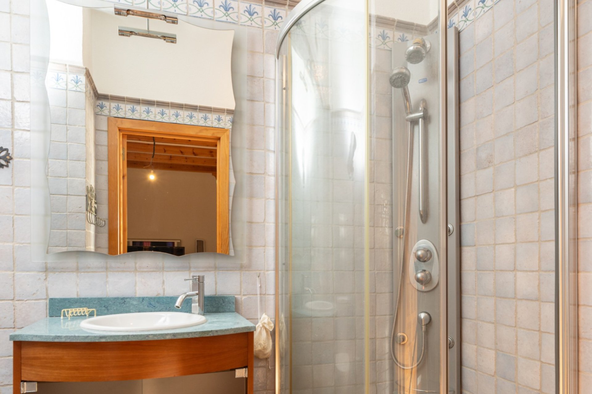 Resale - Villa -
L'Alfàs del Pi - Colonia Escandinavia-Cautivador