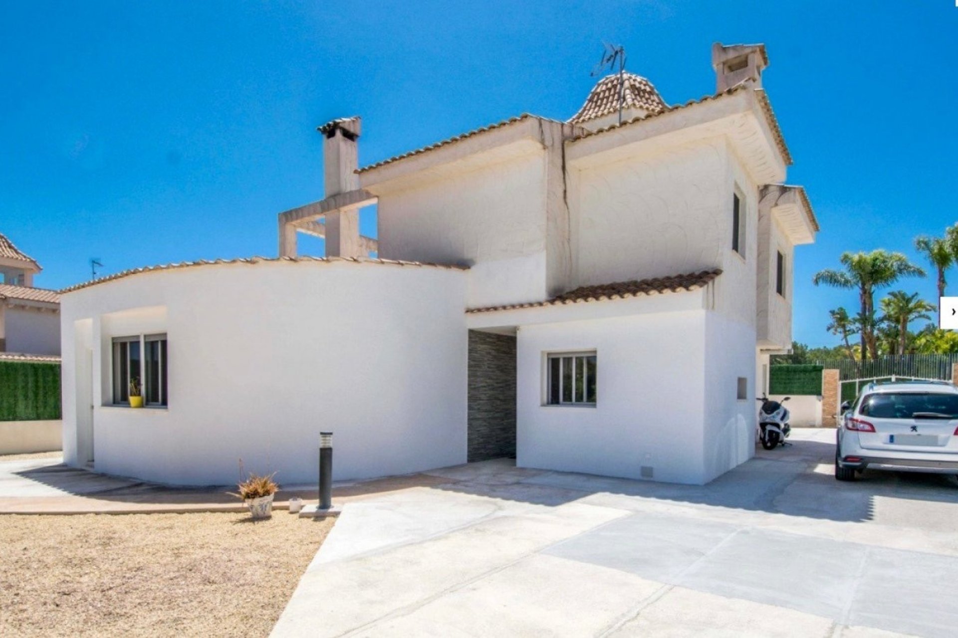 Resale - Villa -
La Nucía - Convent De Les Montjes