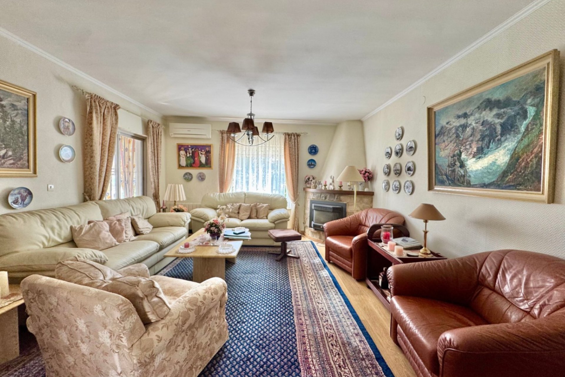 Resale - Villa -
La Nucía - Entrepinos
