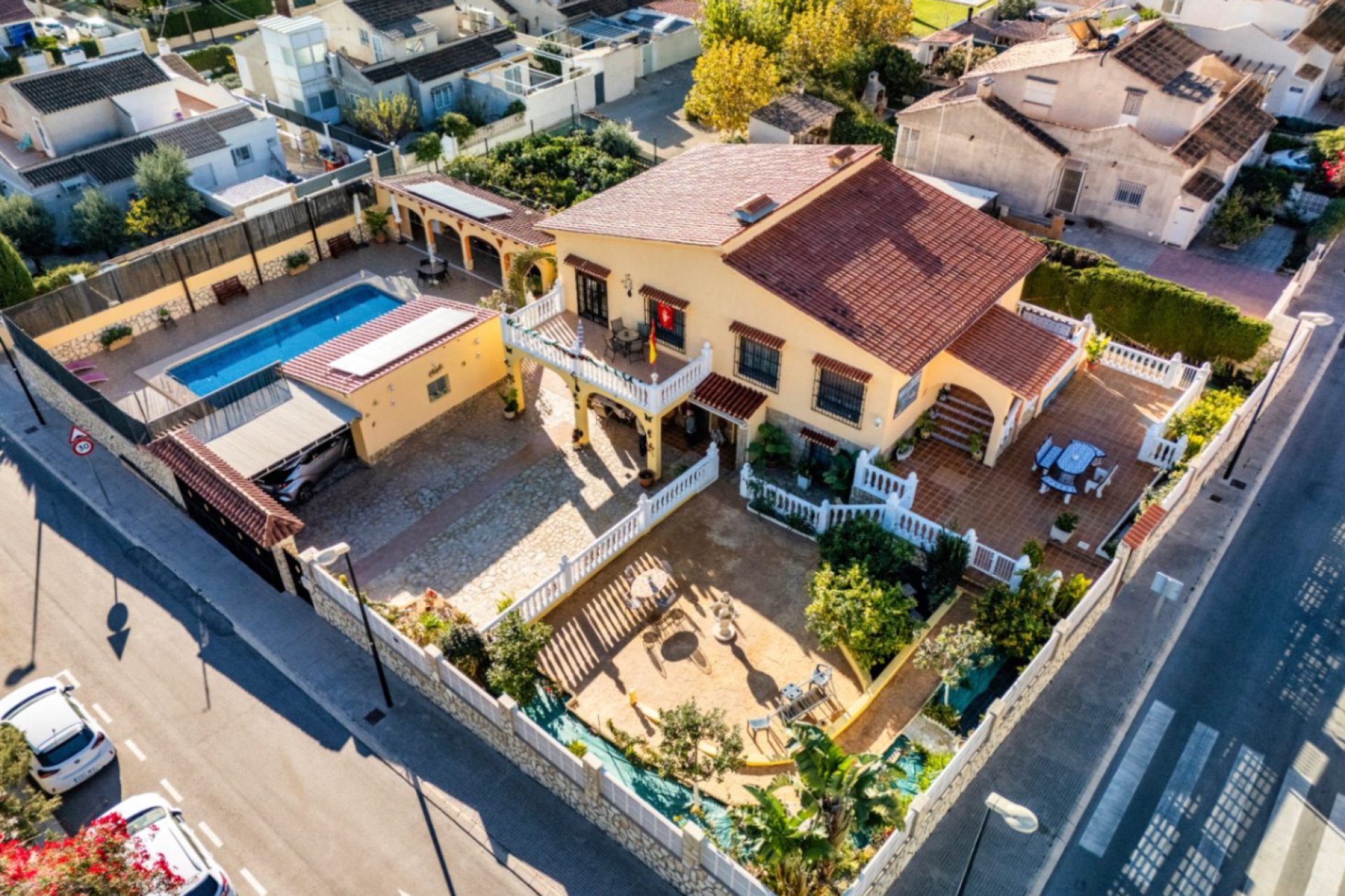 Resale - Villa -
La Nucía - La Nucia Hill