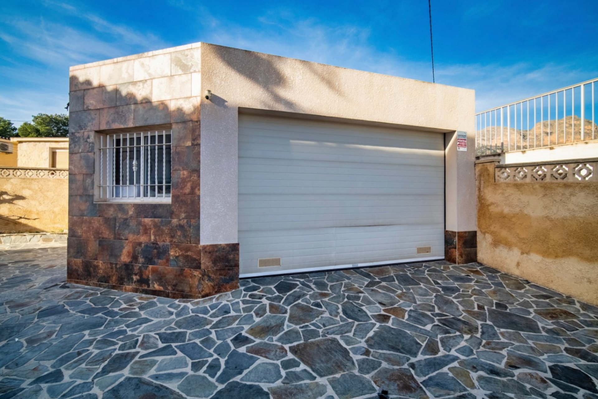 Resale - Villa -
La Nucía - Montebello - Nou Espai