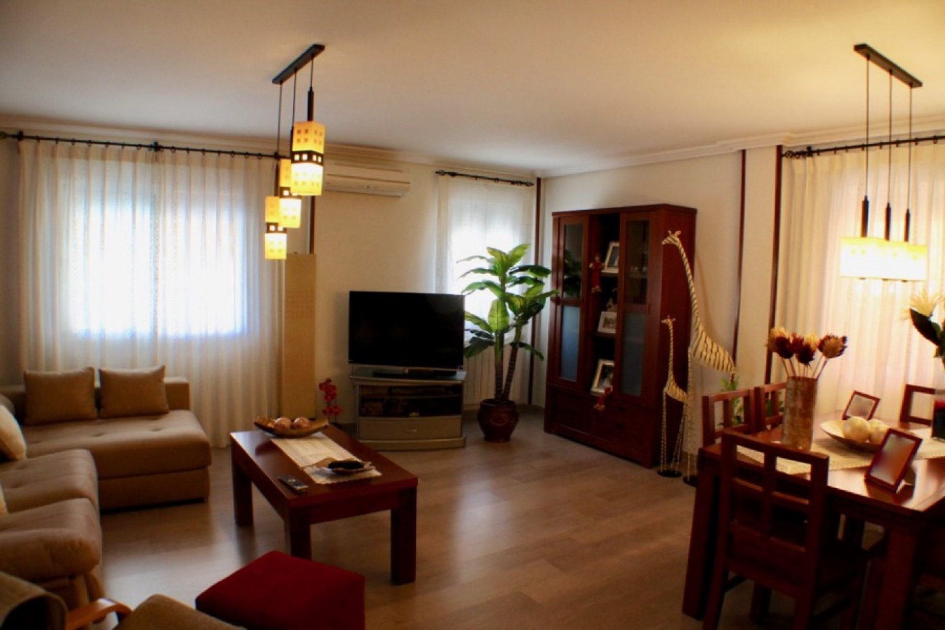 Resale - Villa -
La Nucía - Urbanisations