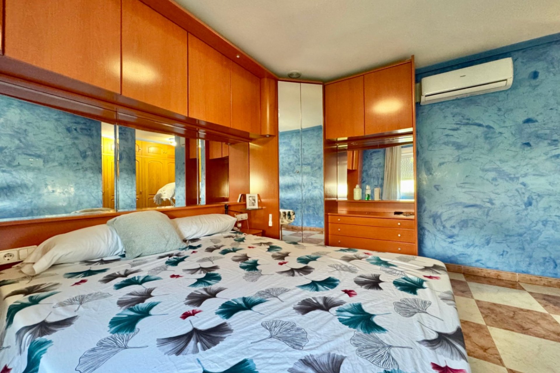 Resale - Villa -
La Nucía