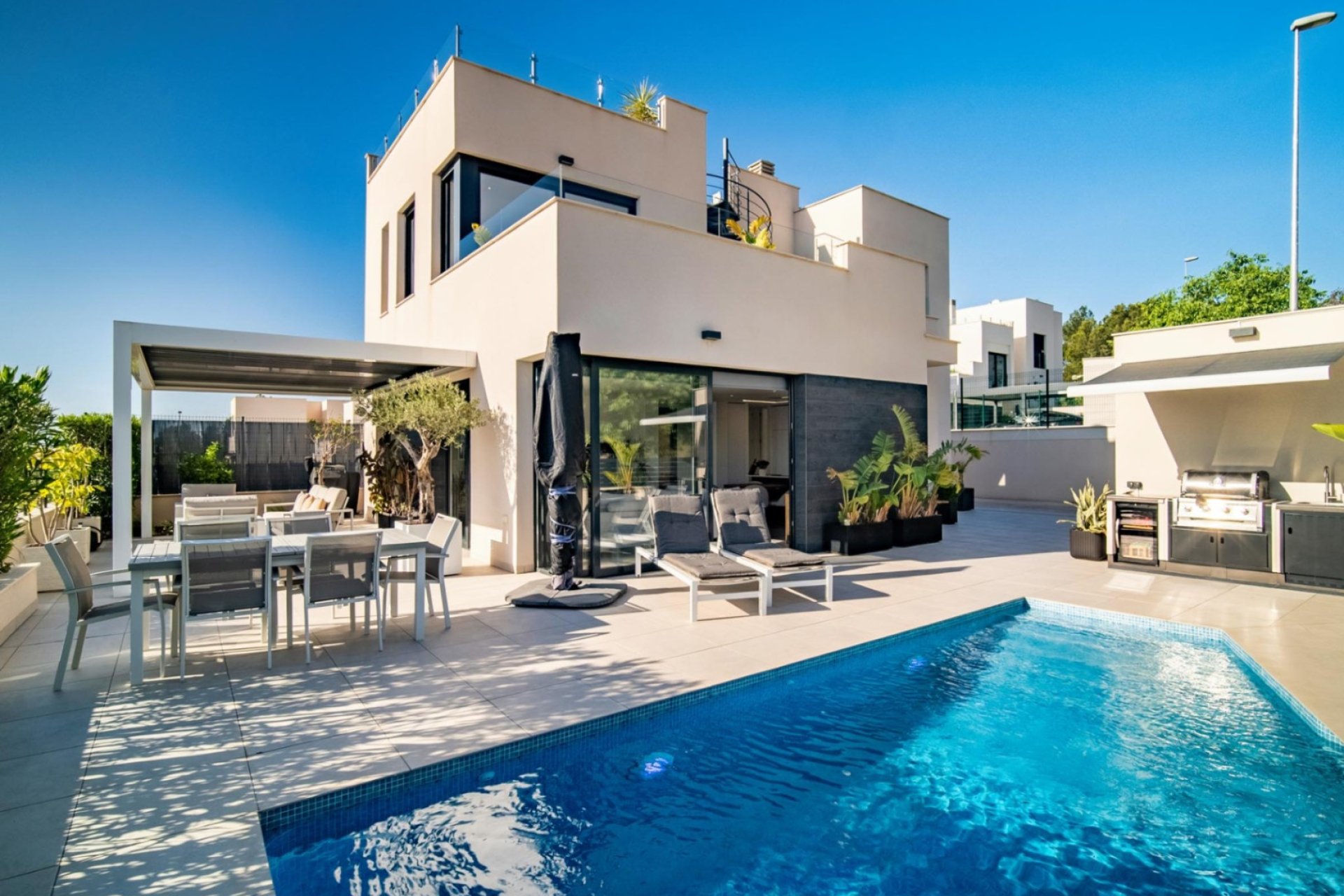 Resale - Villa -
Polop - La Alberca