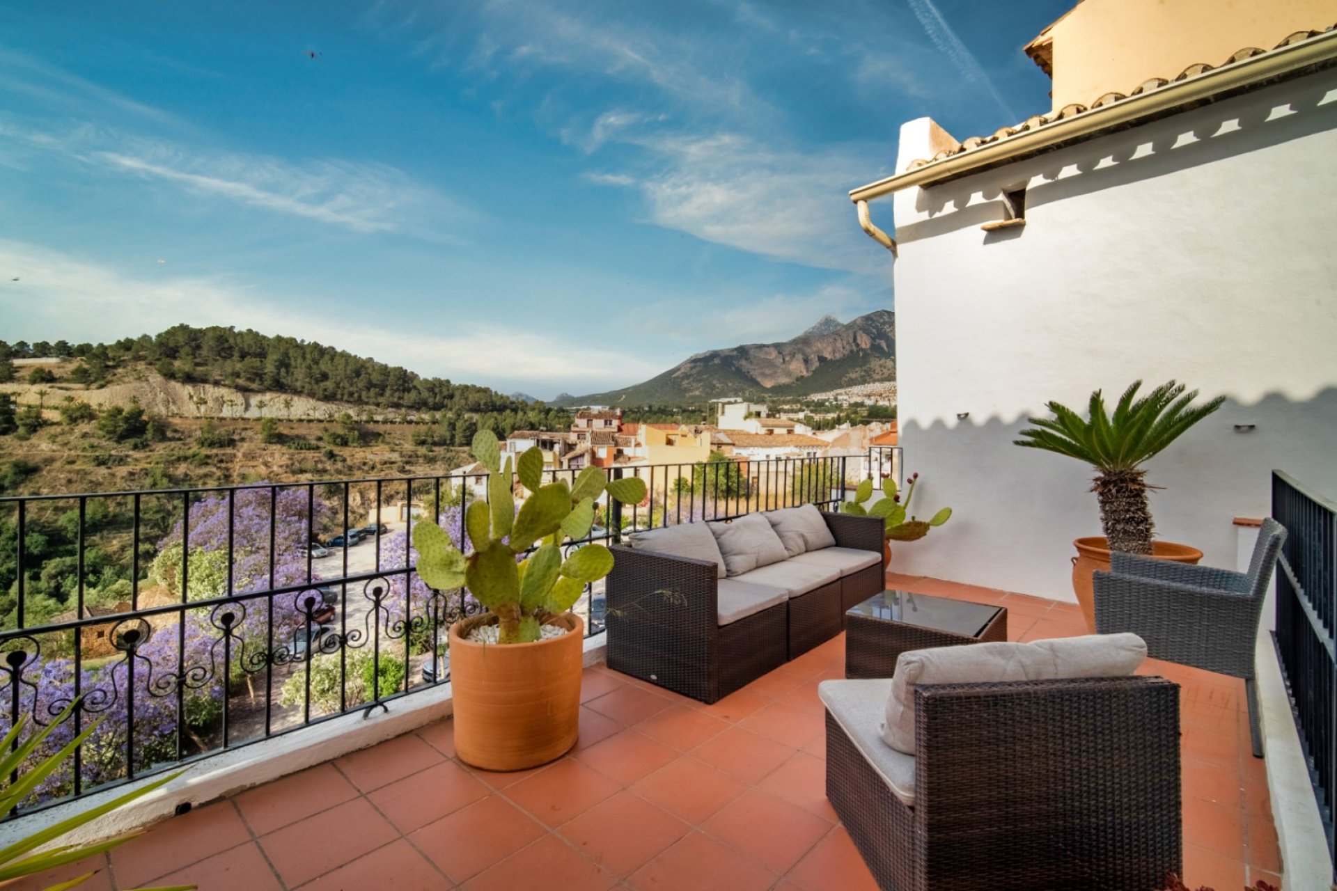 Resale - Villa -
Polop