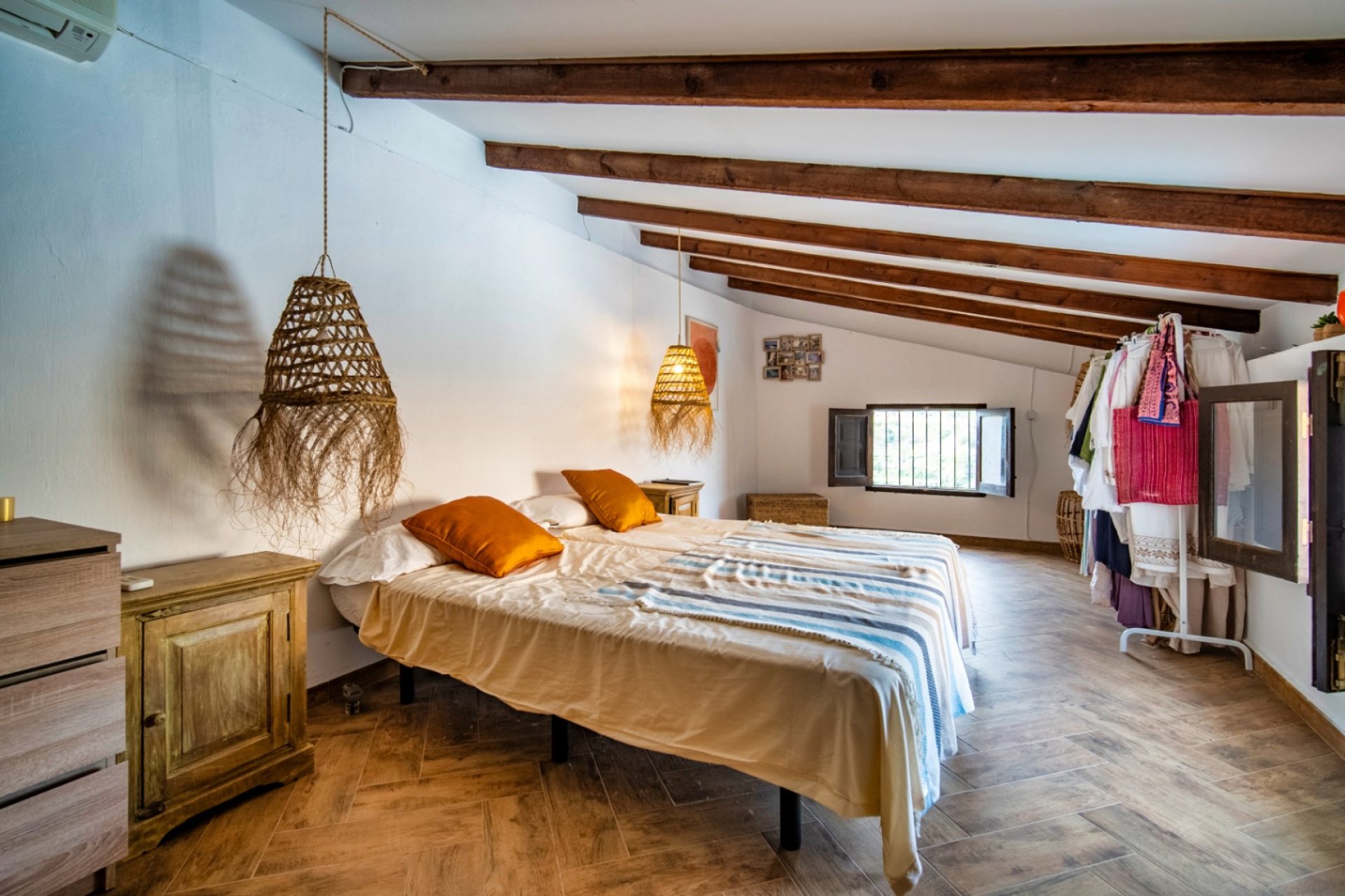 Resale - Villa -
Polop