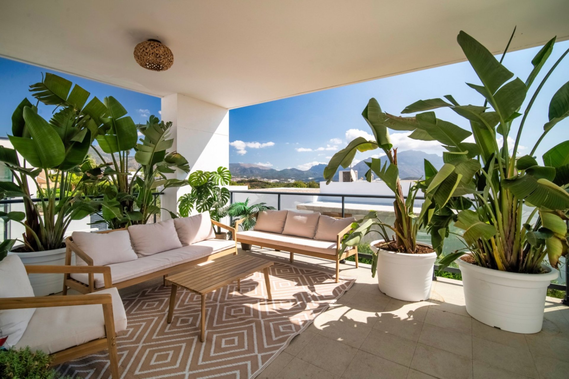 Resale - Villa -
Polop