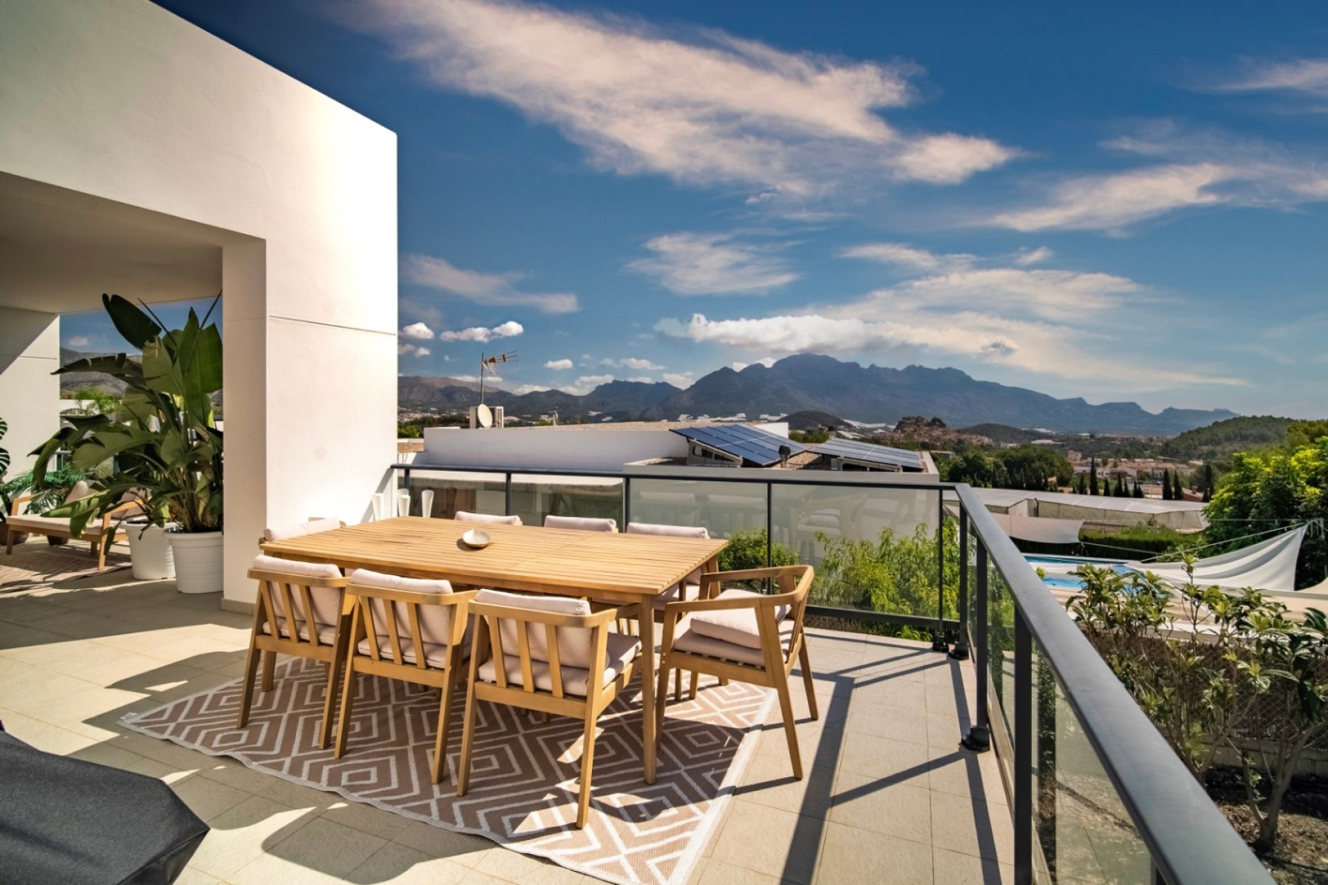 Resale - Villa -
Polop