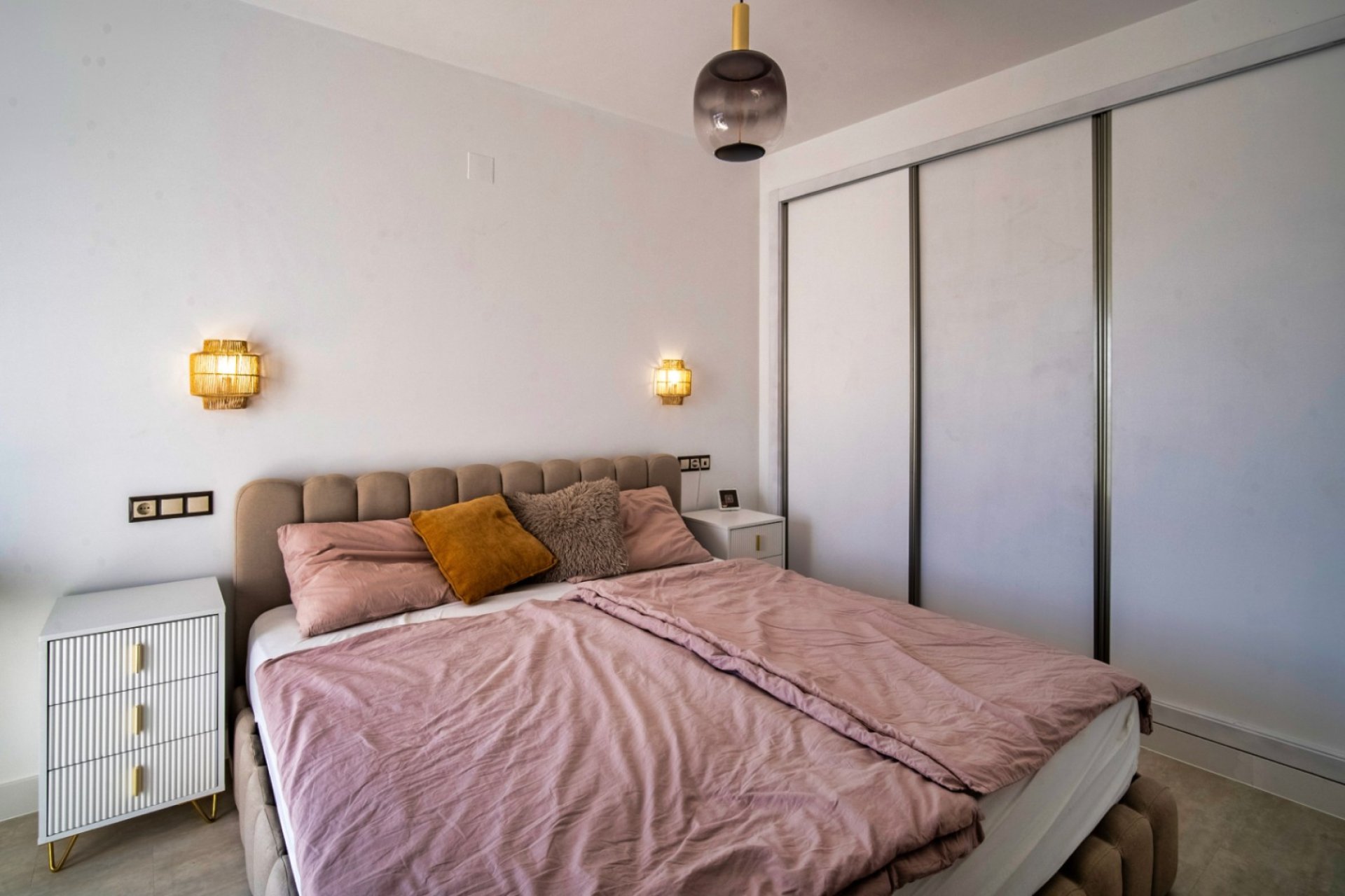 Resale - Villa -
Polop