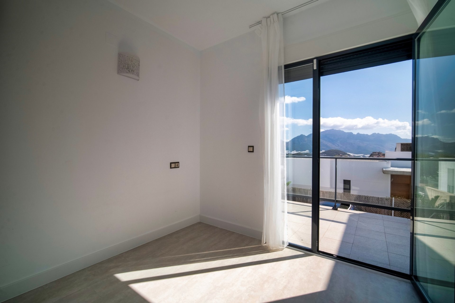 Resale - Villa -
Polop