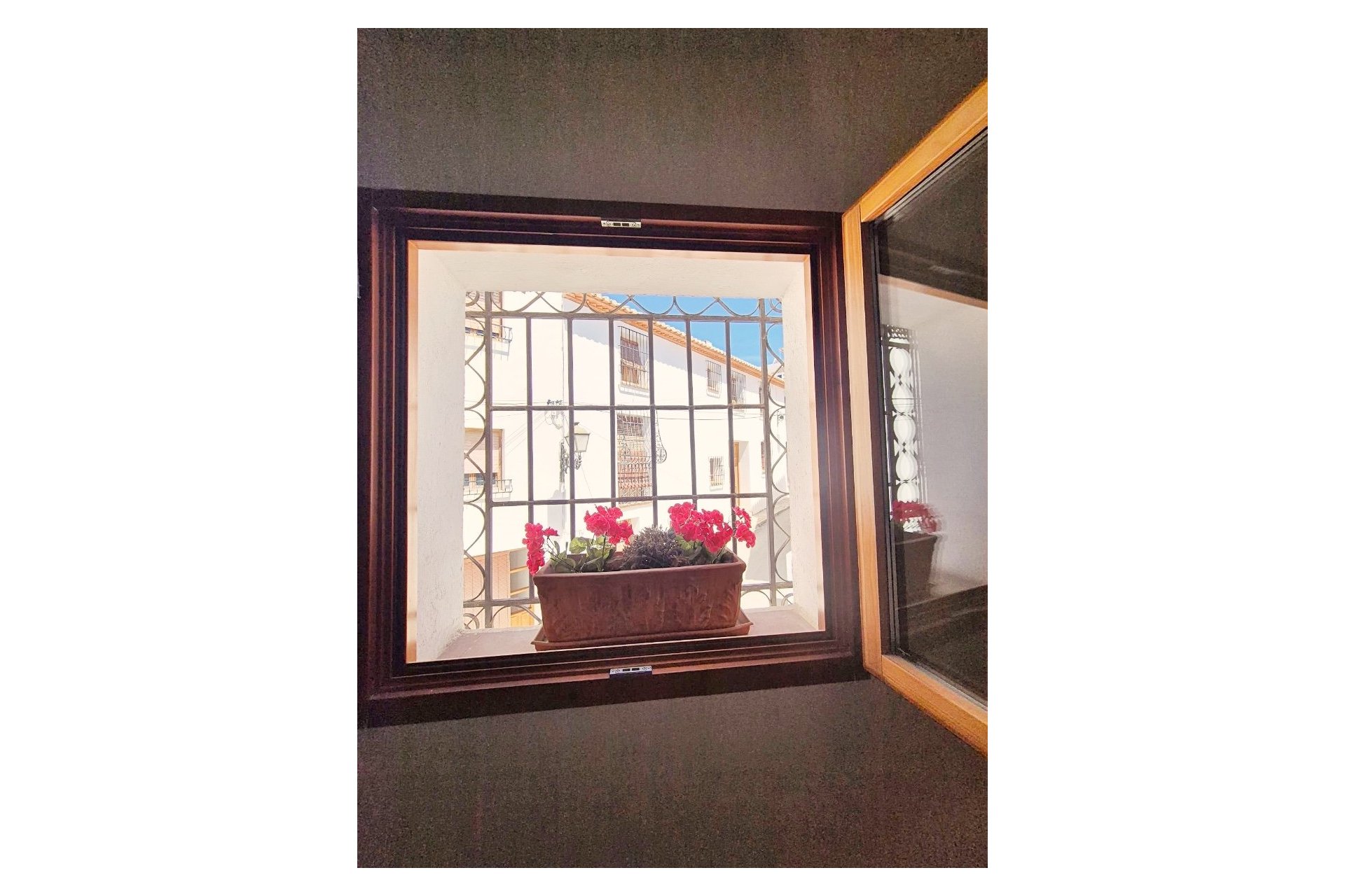 Resale - Village house -
Altea