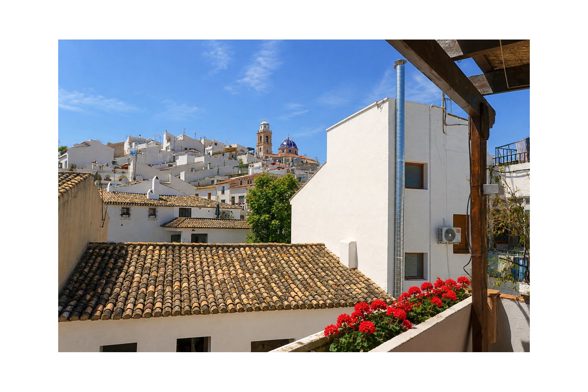 Resale - Village house -
Altea