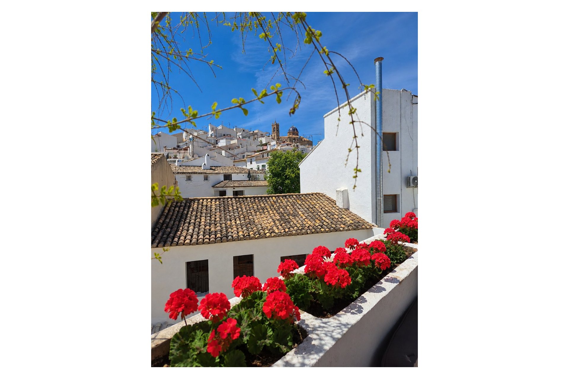 Resale - Village house -
Altea